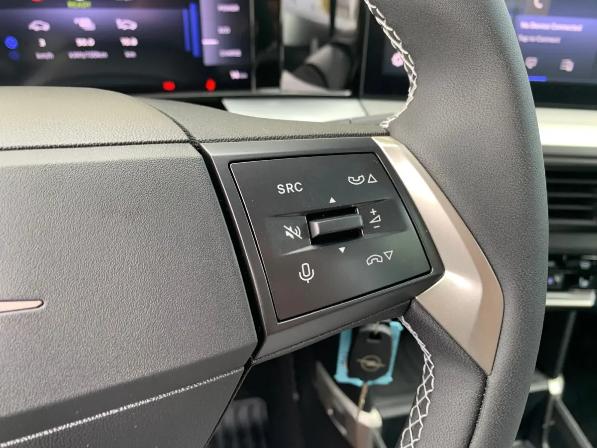 GS 44 kWh Airco | Camera | Cruise Control | DAB | LED | LMV 17" | Navi | PDC V&A | Stoel-Stuur en Voorruitverwarming |