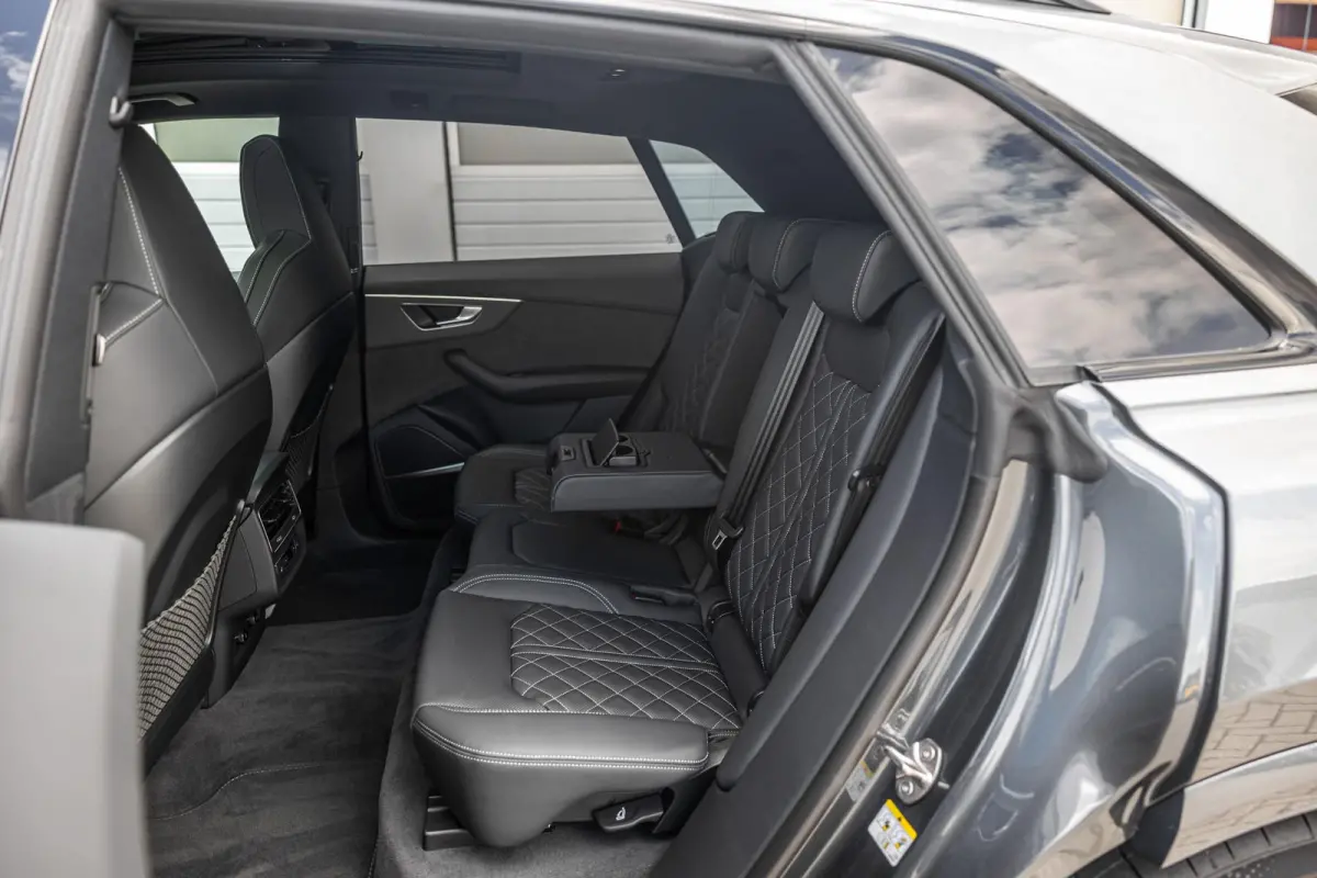 60 TFSIe 490pk quattro Pro Line S Competition | Achterasbesturing | Trekhaak | Panoramadak | 23'' Velgen | B&O Audio
