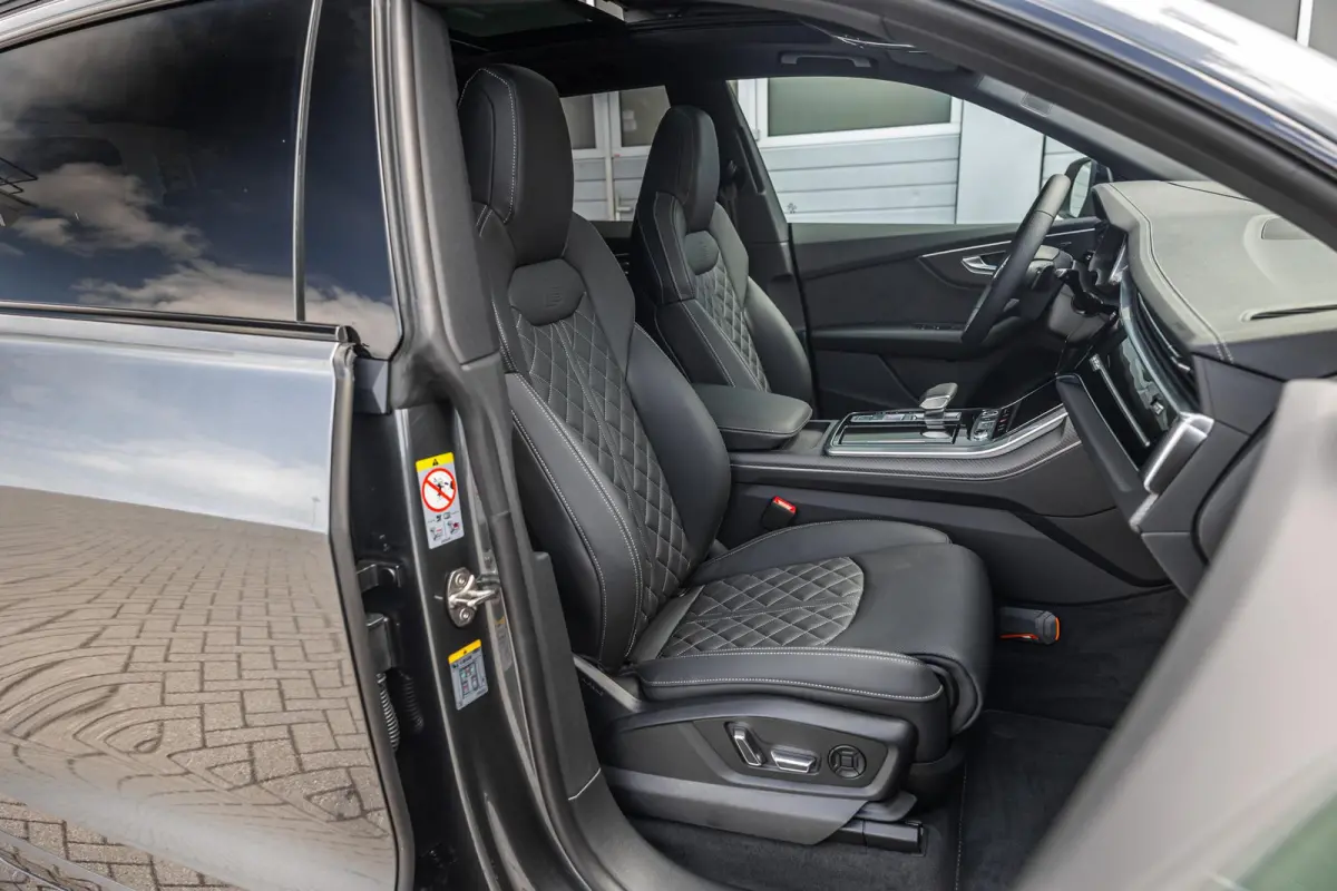 60 TFSIe 490pk quattro Pro Line S Competition | Achterasbesturing | Trekhaak | Panoramadak | 23'' Velgen | B&O Audio
