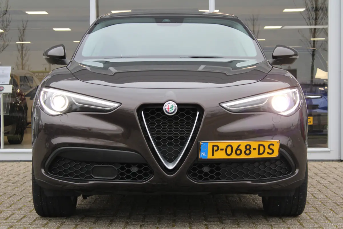 2.0 T AWD Super | Navigatie | Afneembare Trekhaak | 20" Lichtmetalen Velgen | Achteruitrijcamera