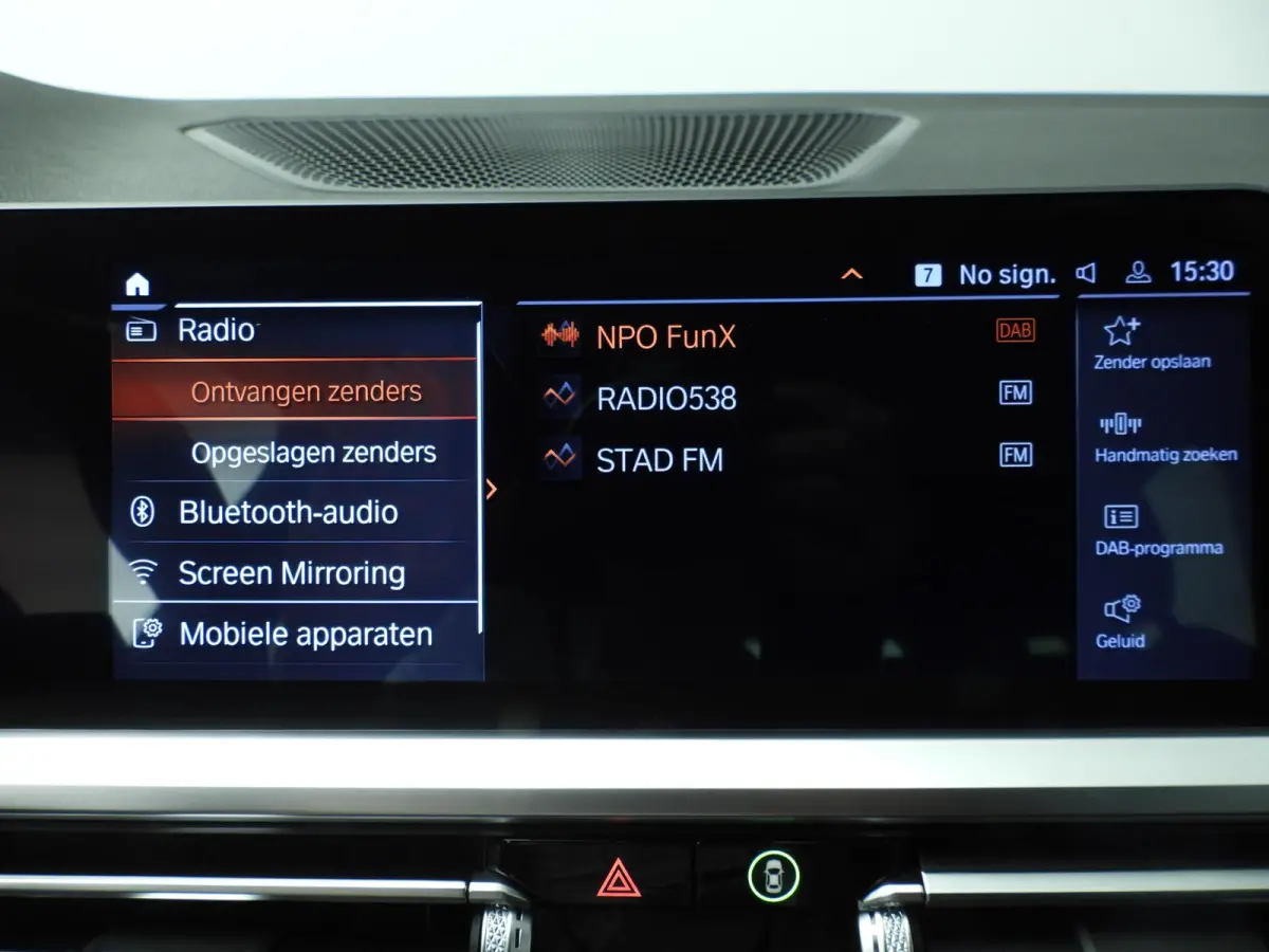 320i | LED | Navigatie | Sportstoelen | Stoelverwarming | Shadow Line | DAB | Hifi speakers | Alu 17 inch
