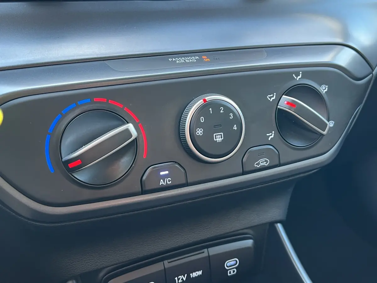 1.0 T-GDI 100pk Comfort | Airco | Camera | Carplay | Cruise control | Dodehoek detectie | Navigatie | Parkeersensoren | Digitaal cockpit | Lichtmetalen velgen