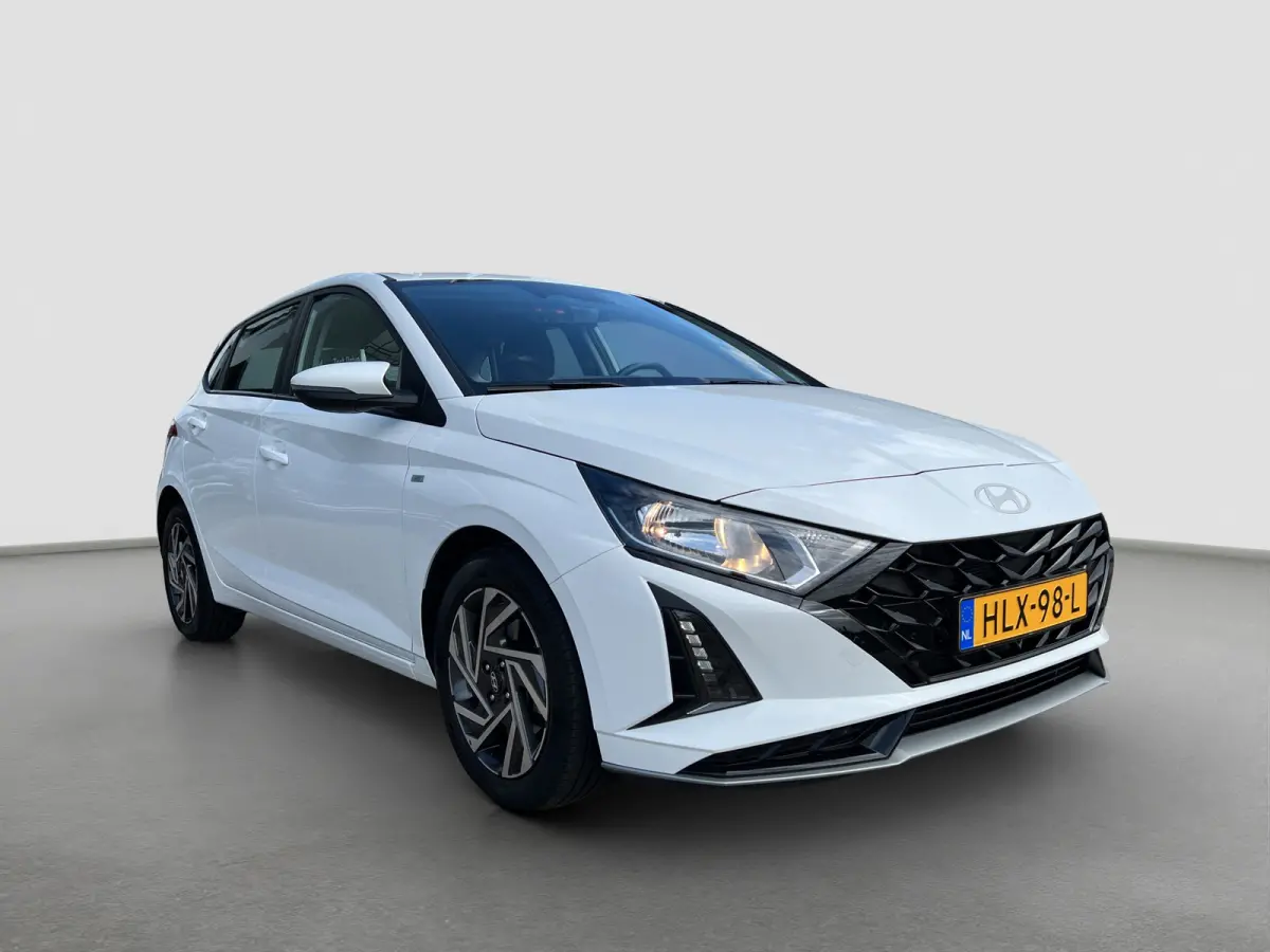 1.0 T-GDI 100pk Comfort | Airco | Camera | Carplay | Cruise control | Dodehoek detectie | Navigatie | Parkeersensoren | Digitaal cockpit | Lichtmetalen velgen