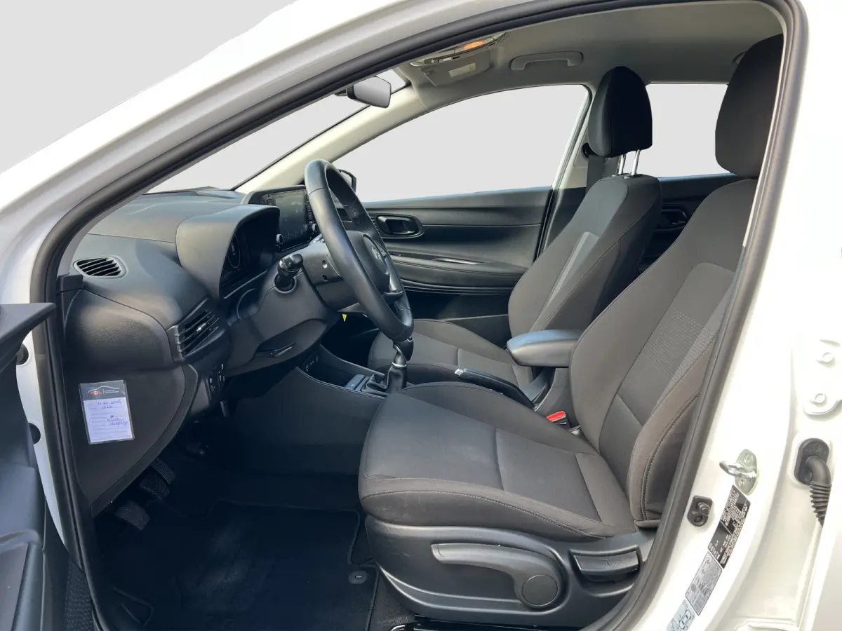 1.0 T-GDI 100pk Comfort | Airco | Camera | Carplay | Cruise control | Dodehoek detectie | Navigatie | Parkeersensoren | Digitaal cockpit | Lichtmetalen velgen