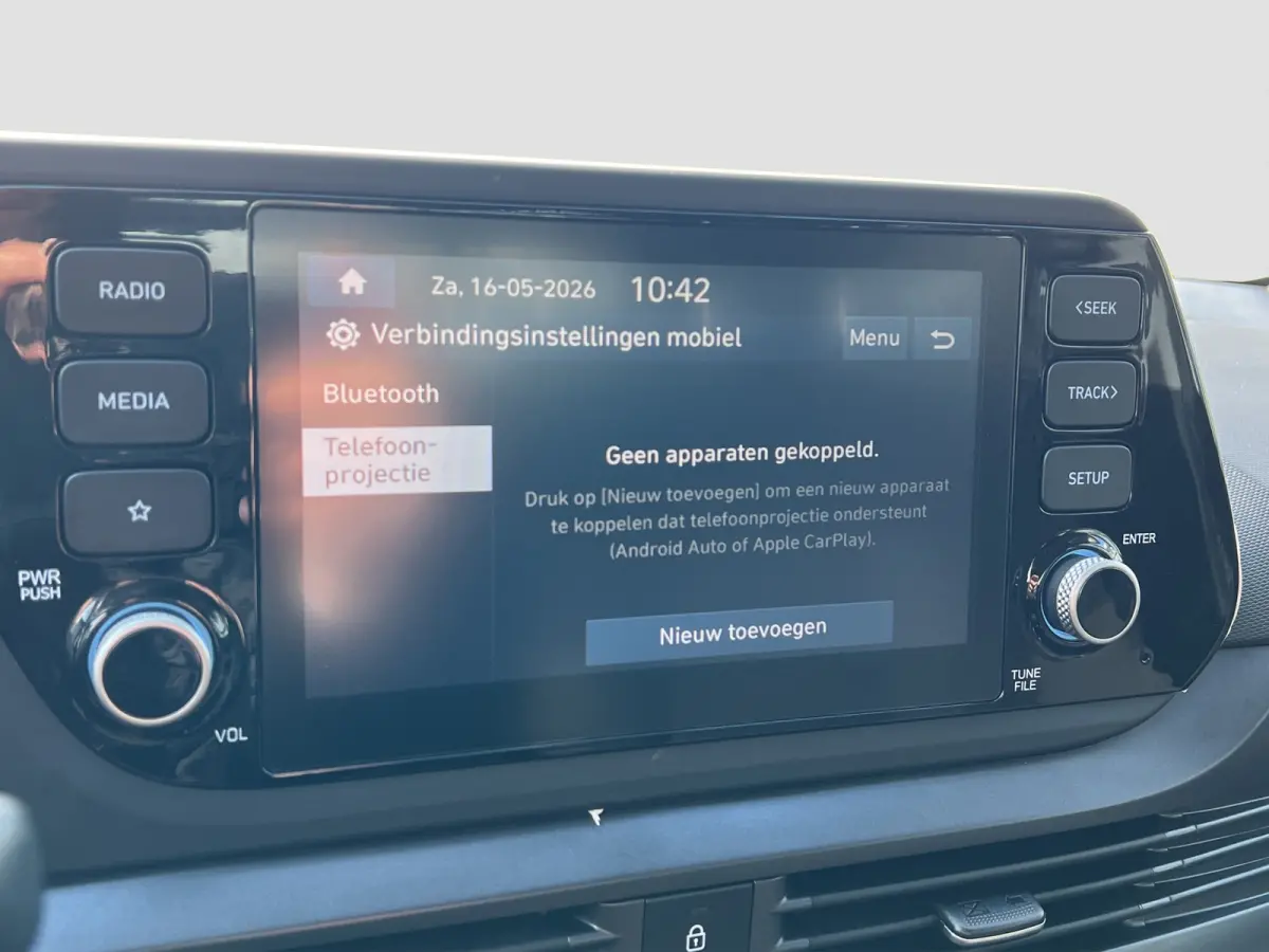 1.0 T-GDI 100pk Comfort | Airco | Camera | Carplay | Cruise control | Dodehoek detectie | Navigatie | Parkeersensoren | Digitaal cockpit | Lichtmetalen velgen