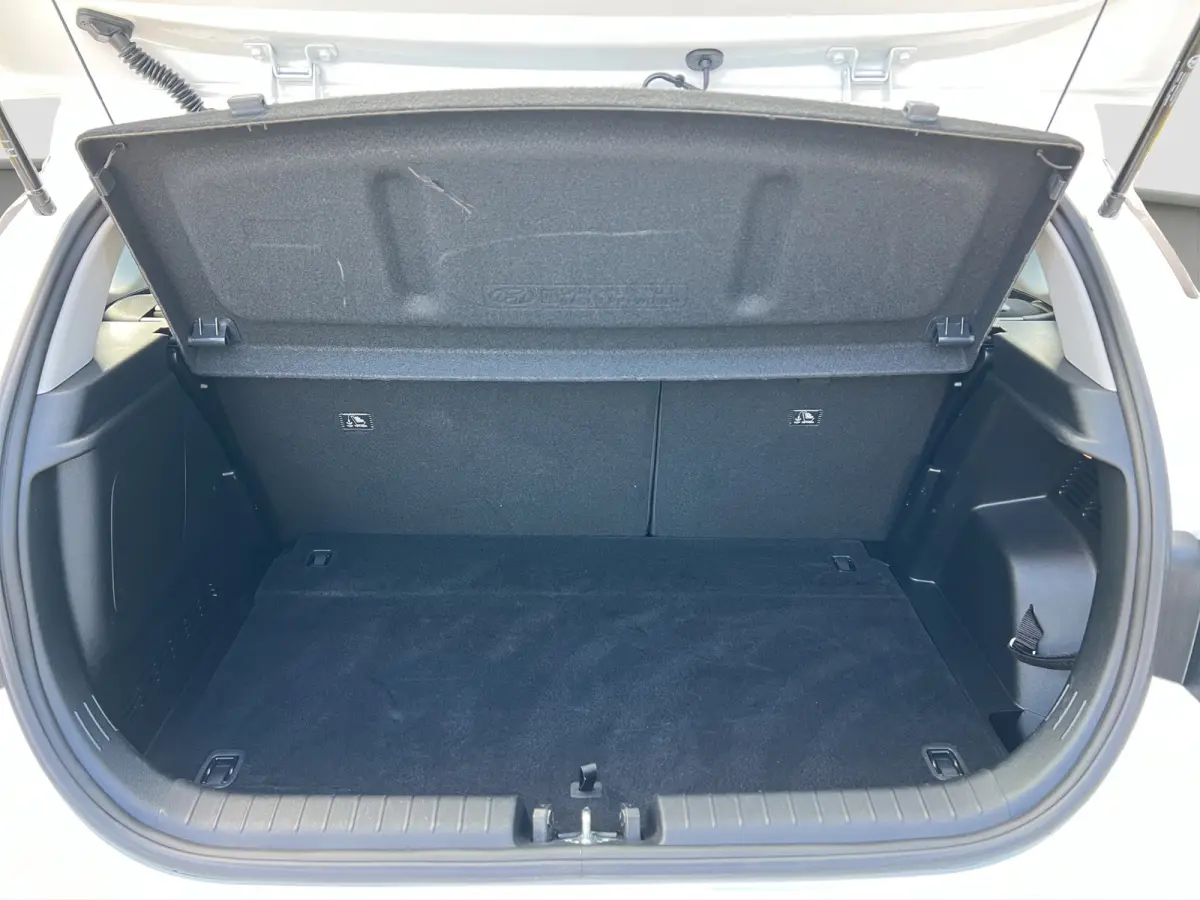 1.0 T-GDI 100pk Comfort | Airco | Camera | Carplay | Cruise control | Dodehoek detectie | Navigatie | Parkeersensoren | Digitaal cockpit | Lichtmetalen velgen