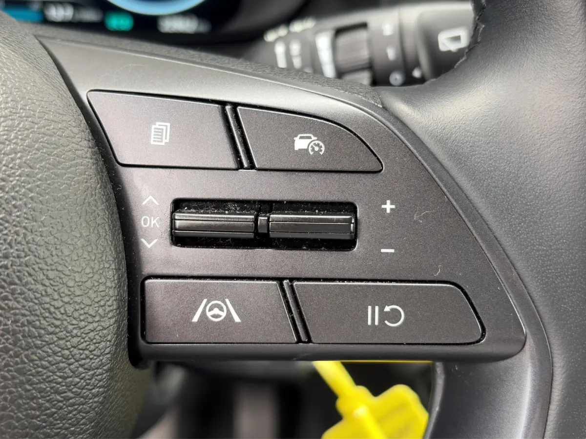 1.0 T-GDI 100pk Comfort | Airco | Camera | Carplay | Cruise control | Dodehoek detectie | Navigatie | Parkeersensoren | Digitaal cockpit | Lichtmetalen velgen