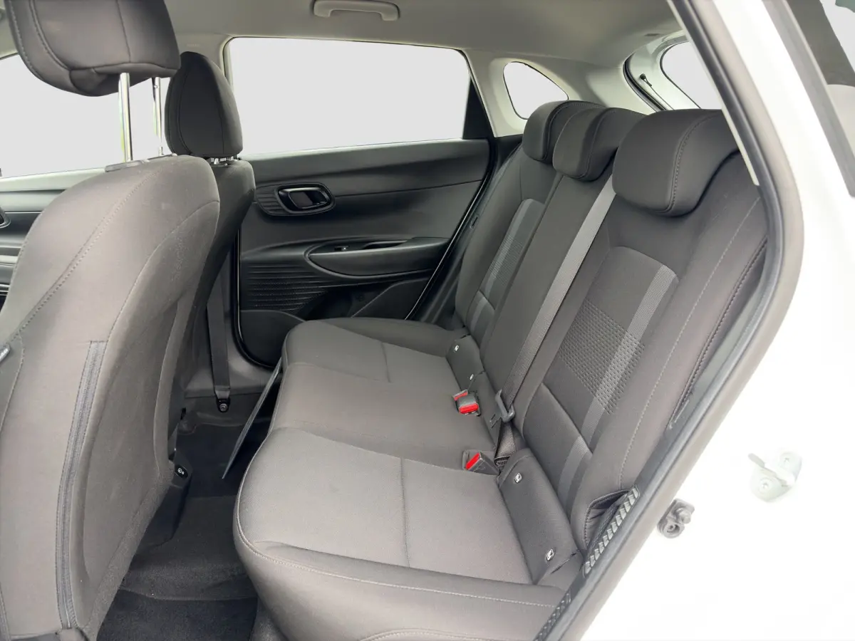 1.0 T-GDI 100pk Comfort | Airco | Camera | Carplay | Cruise control | Dodehoek detectie | Navigatie | Parkeersensoren | Digitaal cockpit | Lichtmetalen velgen