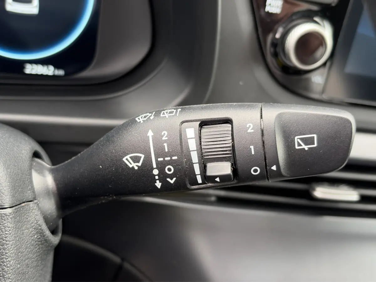 1.0 T-GDI 100pk Comfort | Airco | Camera | Carplay | Cruise control | Dodehoek detectie | Navigatie | Parkeersensoren | Digitaal cockpit | Lichtmetalen velgen