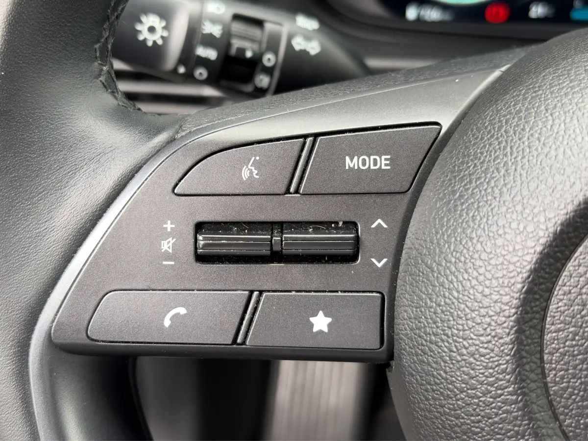 1.0 T-GDI 100pk Comfort | Airco | Camera | Carplay | Cruise control | Dodehoek detectie | Navigatie | Parkeersensoren | Digitaal cockpit | Lichtmetalen velgen