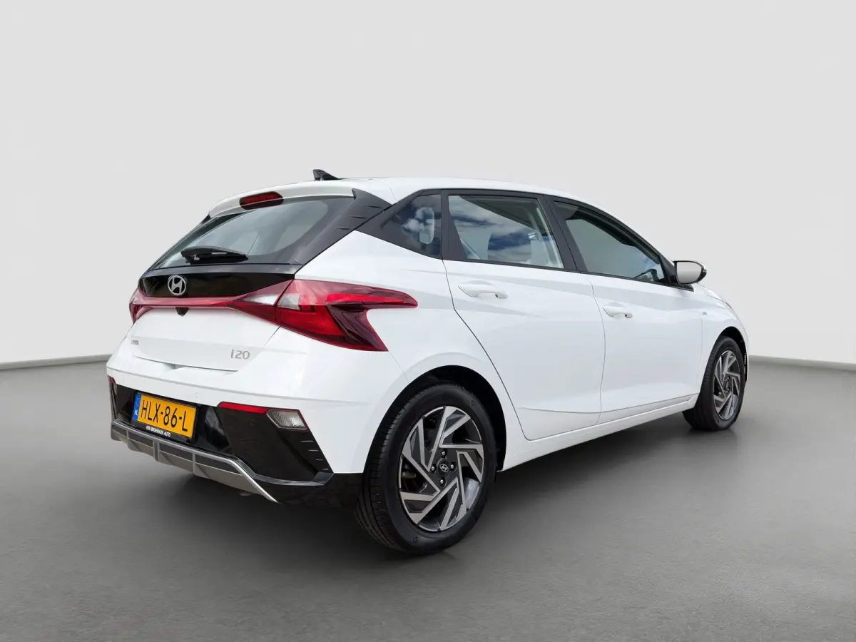 1.0 T-GDI 100pk Comfort | Airco | Camera | Carplay | Cruise control | Dodehoek detectie | Navigatie | Parkeersensoren | Digitaal cockpit | Lichtmetalen velgen
