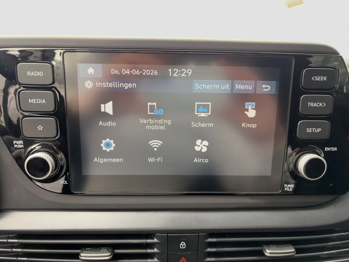 1.0 T-GDI 100pk Comfort | Airco | Camera | Carplay | Cruise control | Dodehoek detectie | Navigatie | Parkeersensoren | Digitaal cockpit | Lichtmetalen velgen