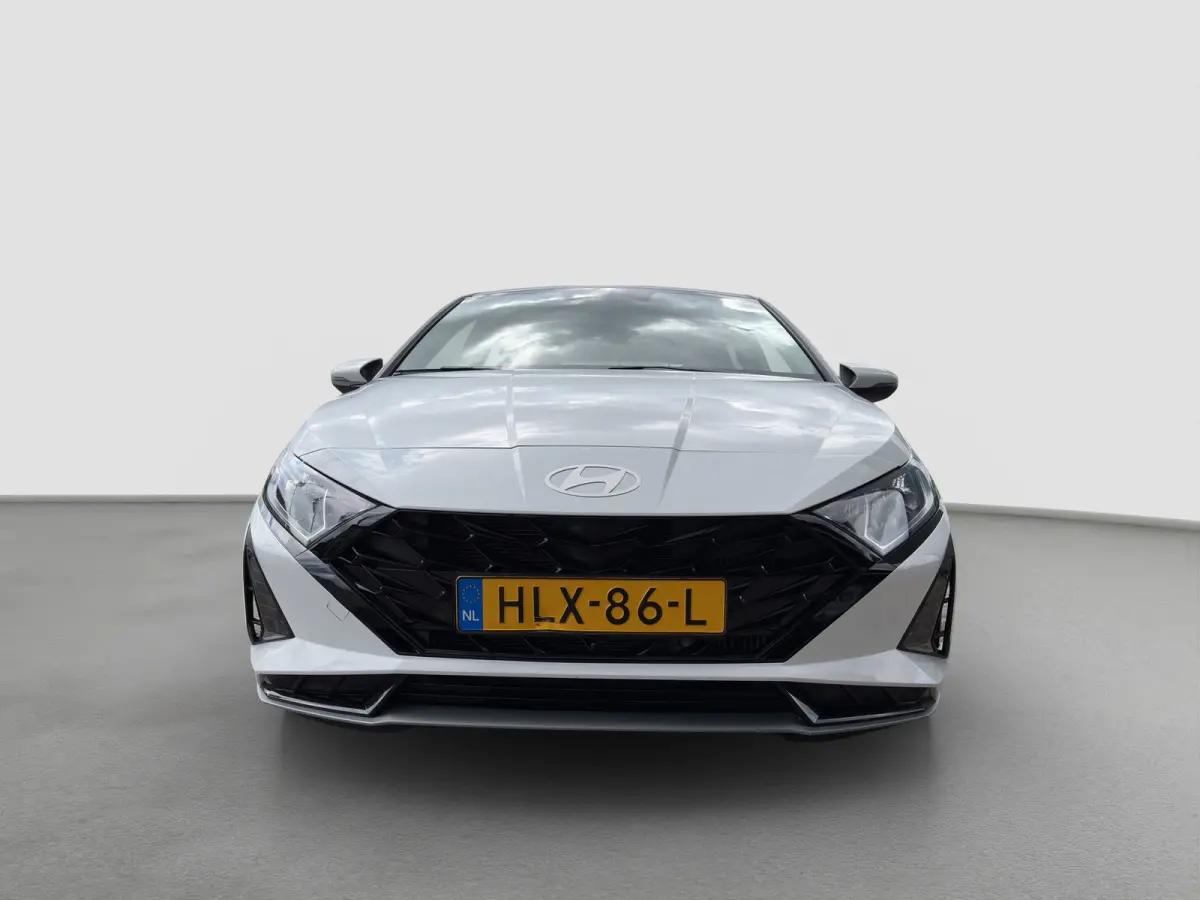 1.0 T-GDI 100pk Comfort | Airco | Camera | Carplay | Cruise control | Dodehoek detectie | Navigatie | Parkeersensoren | Digitaal cockpit | Lichtmetalen velgen