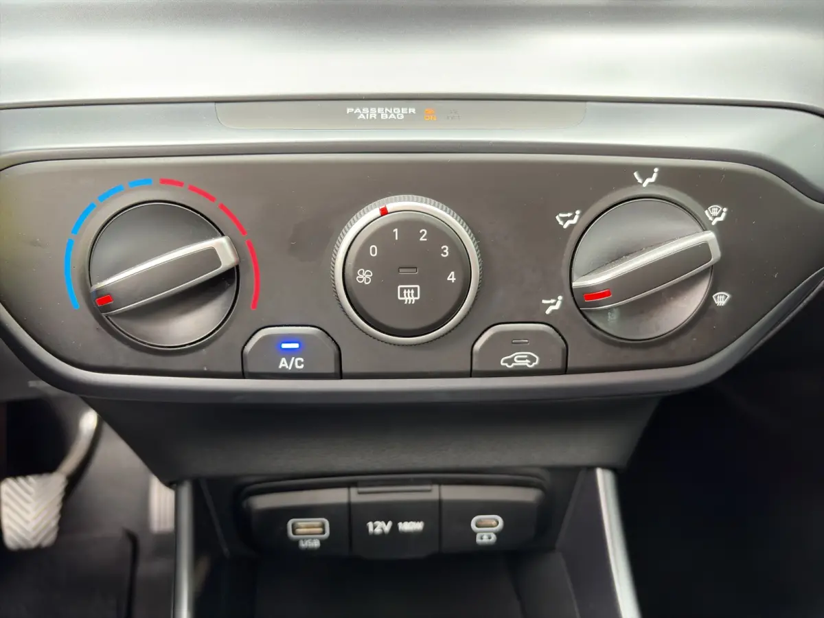 1.0 T-GDI 100pk Comfort | Airco | Camera | Carplay | Cruise control | Dodehoek detectie | Navigatie | Parkeersensoren | Digitaal cockpit | Lichtmetalen velgen