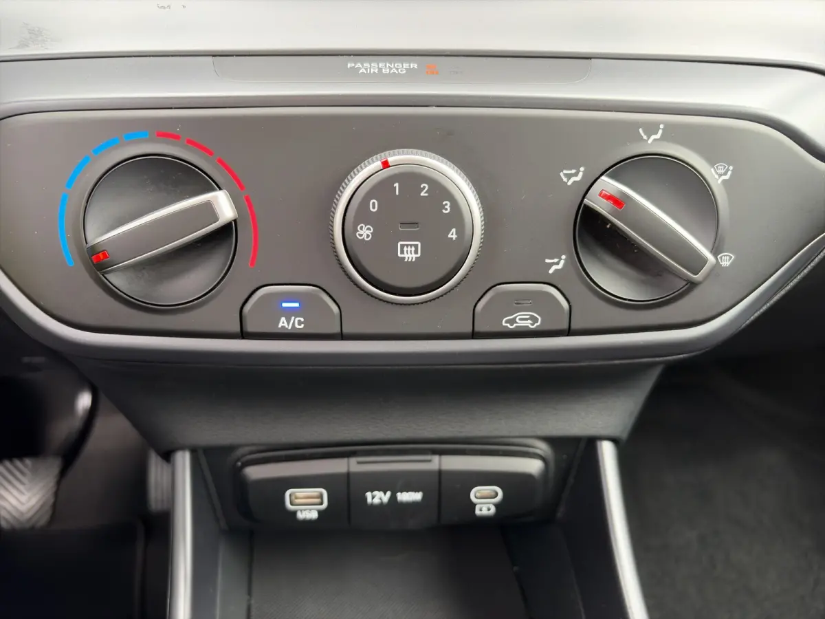 1.0 T-GDI 100pk Comfort | Airco | Camera | Carplay | Cruise control | Dodehoek detectie | Navigatie | Parkeersensoren | Digitaal cockpit | Lichtmetalen velgen