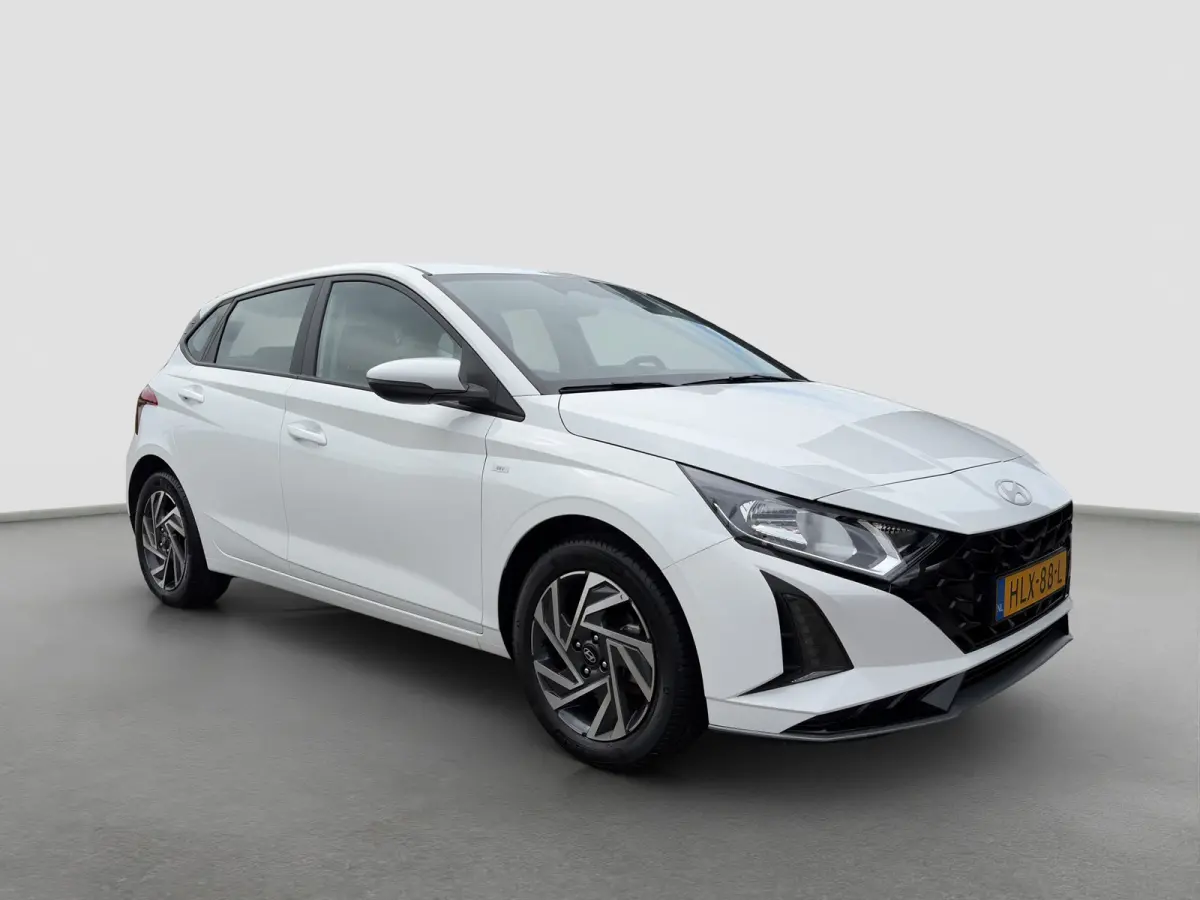 1.0 T-GDI 100pk Comfort | Airco | Camera | Carplay | Cruise control | Dodehoek detectie | Navigatie | Parkeersensoren | Digitaal cockpit | Lichtmetalen velgen