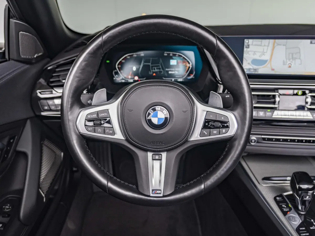 sDrive30i | High Executive | M Sportpakket | 19 inch | Stuurwielverwarming | Comfort Access | Driving Assistent | Head Up Display | Harman Kardon