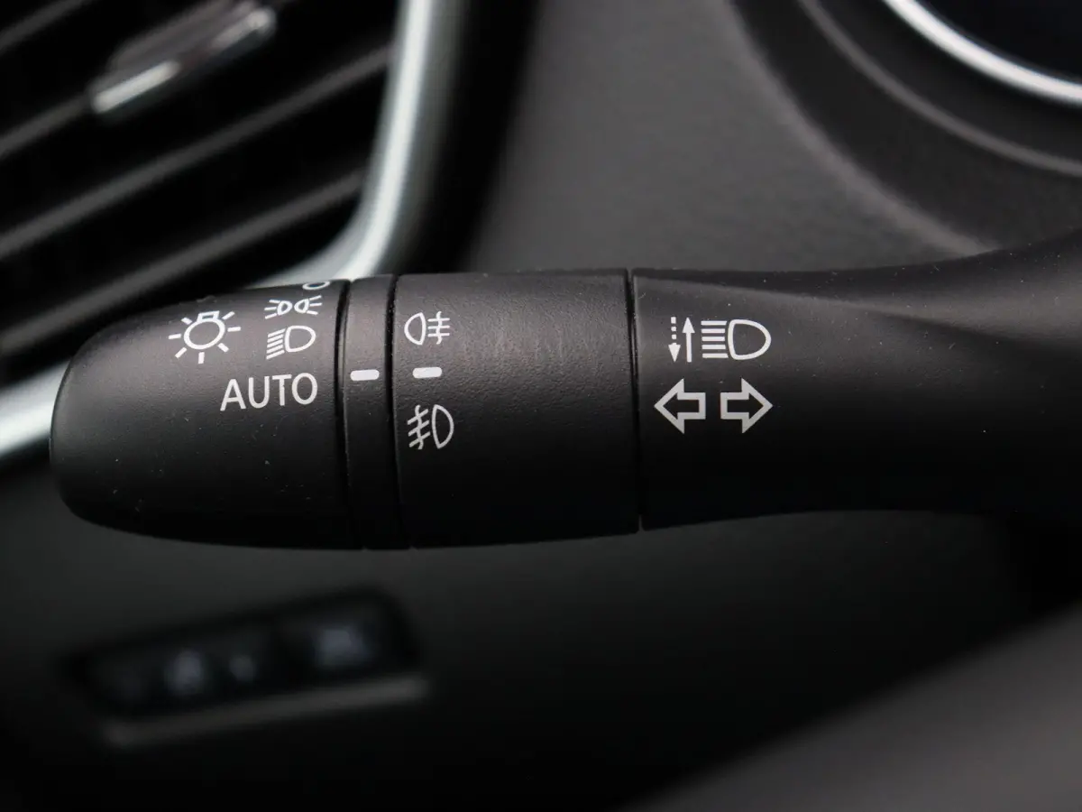 140pk DIG-T N-Connecta | Trekhaak | Panorama dak | Android auto & Apple carplay |