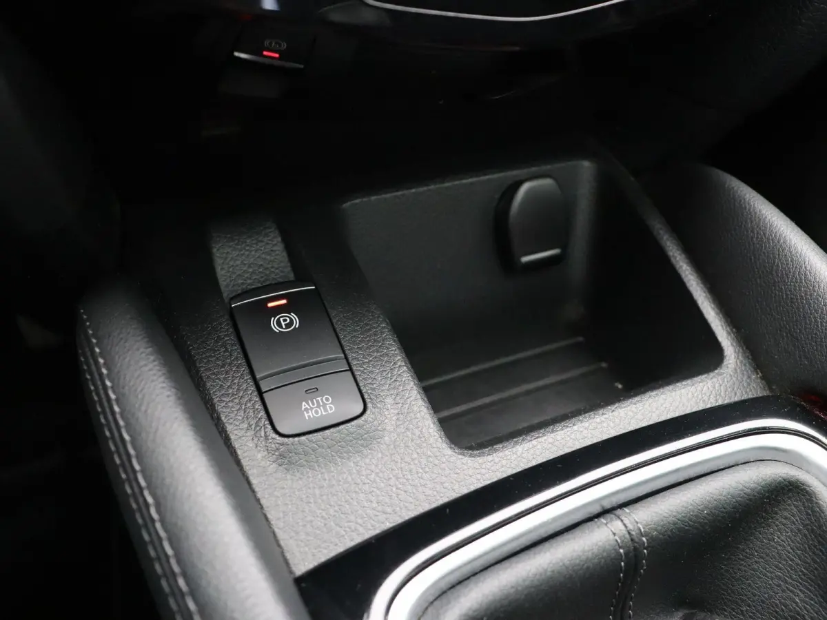 140pk DIG-T N-Connecta | Trekhaak | Panorama dak | Android auto & Apple carplay |