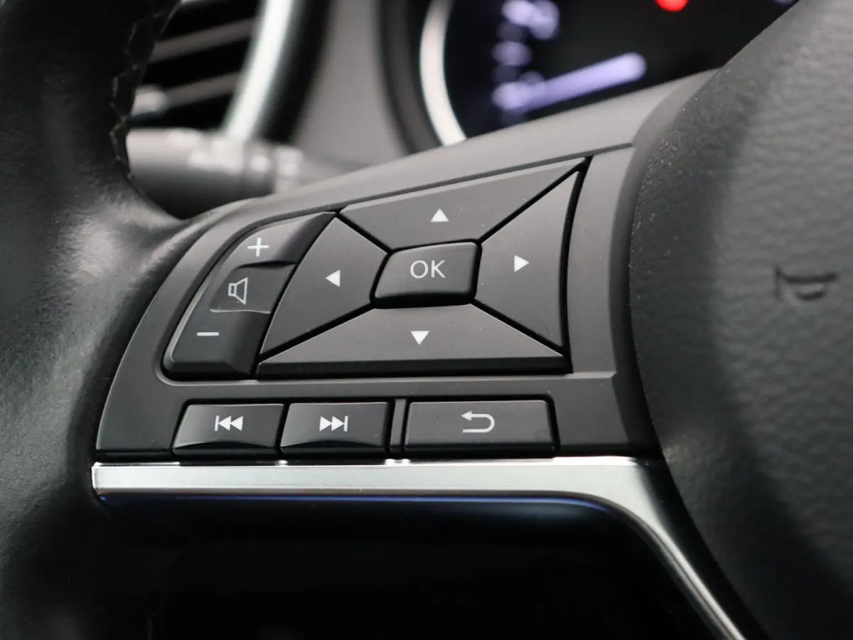 140pk DIG-T N-Connecta | Trekhaak | Panorama dak | Android auto & Apple carplay |