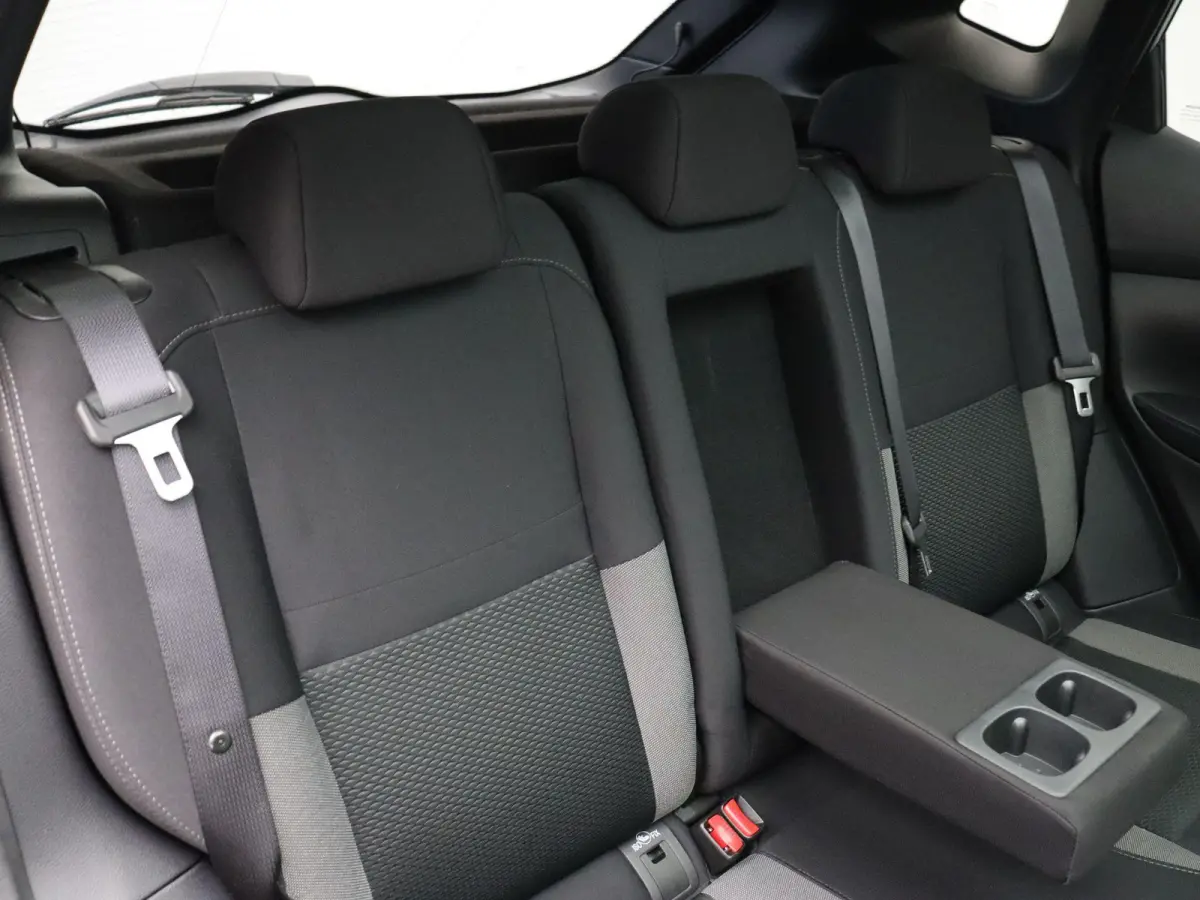 140pk DIG-T N-Connecta | Trekhaak | Panorama dak | Android auto & Apple carplay |