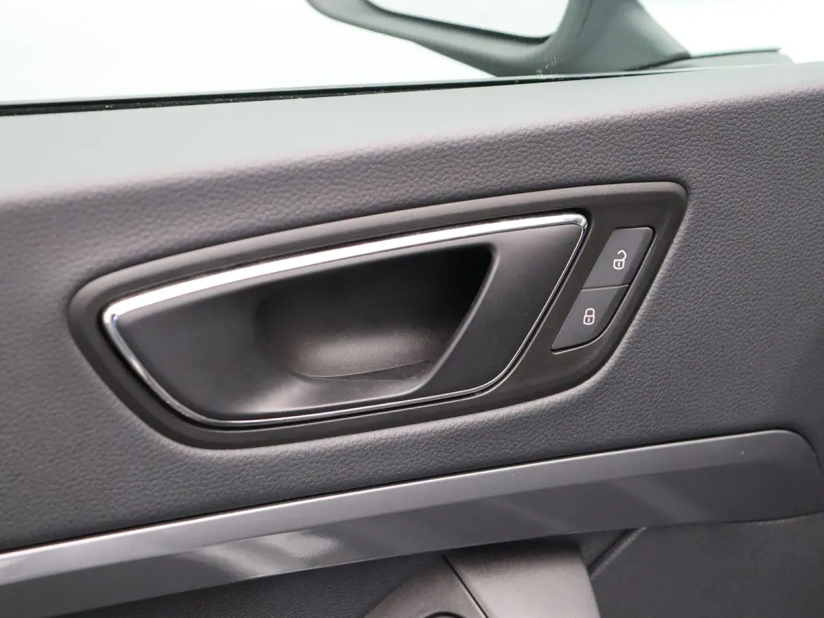 1.0 EcoTSI Style Business Intense | Trekhaak | Led | Carplay | Climate control |
