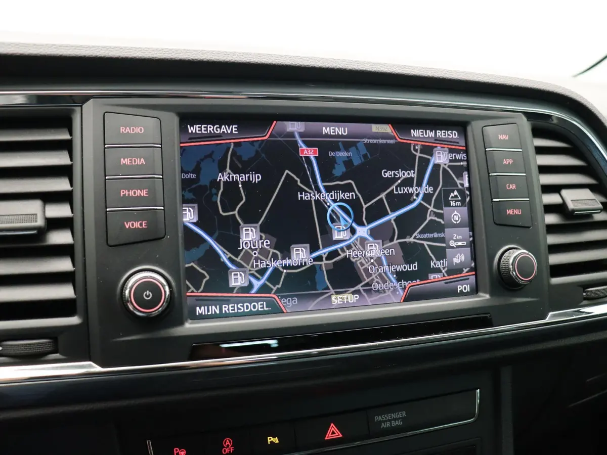 1.0 EcoTSI Style Business Intense | Trekhaak | Led | Carplay | Climate control |