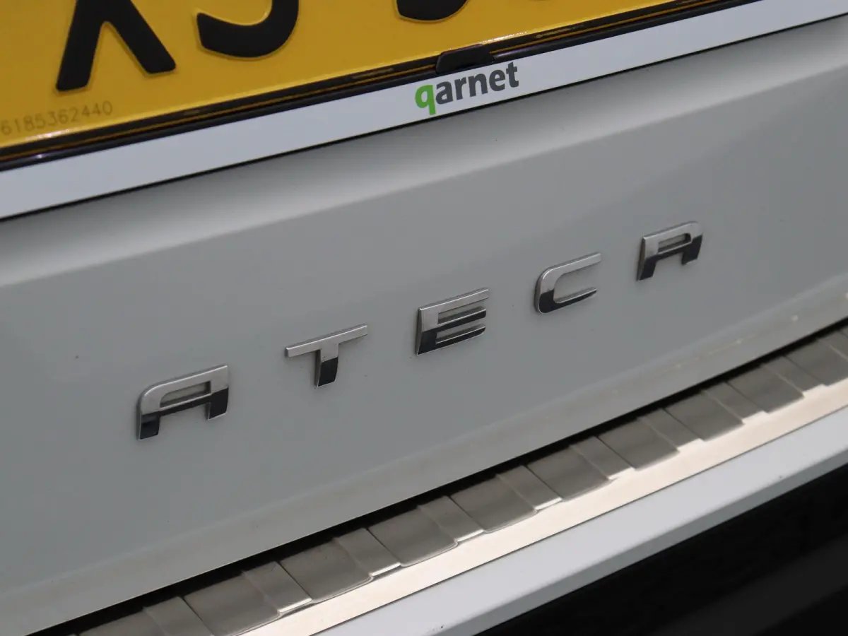1.0 EcoTSI Style Business Intense | Trekhaak | Led | Carplay | Climate control |