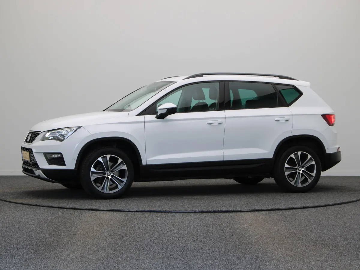 1.0 EcoTSI Style Business Intense | Trekhaak | Led | Carplay | Climate control |