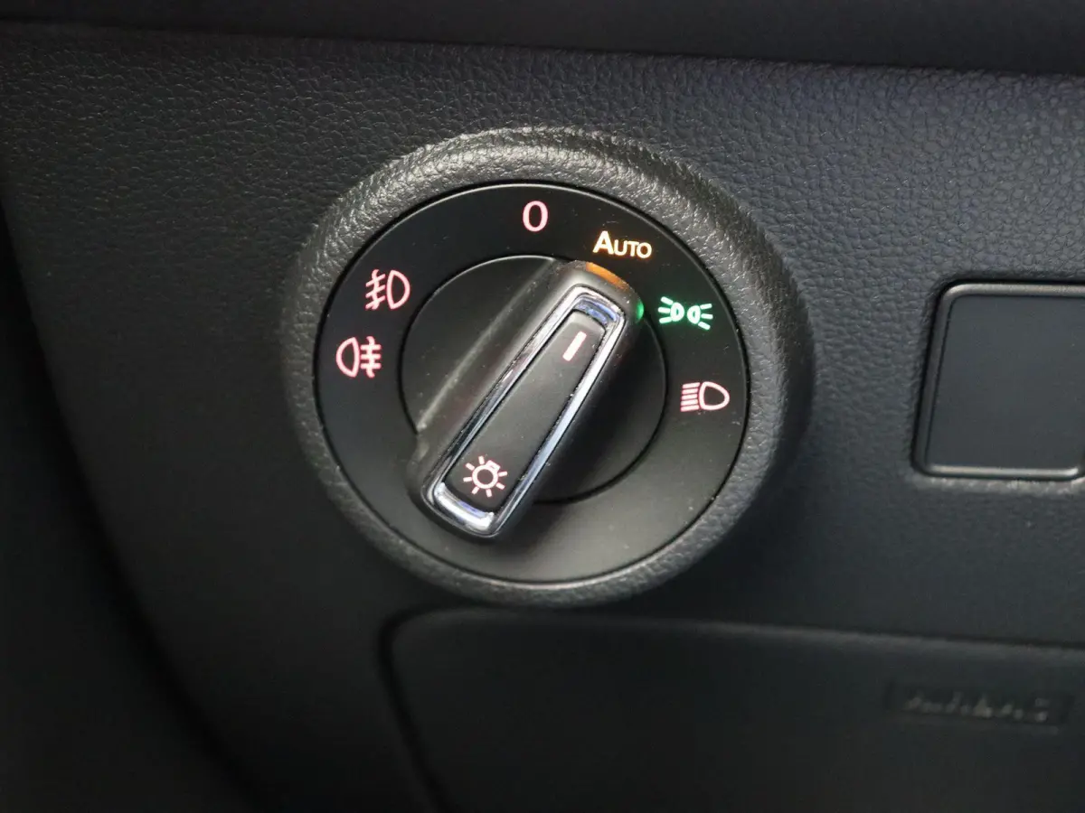 1.0 EcoTSI Style Business Intense | Trekhaak | Led | Carplay | Climate control |