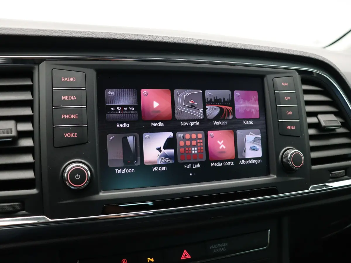 1.0 EcoTSI Style Business Intense | Trekhaak | Led | Carplay | Climate control |