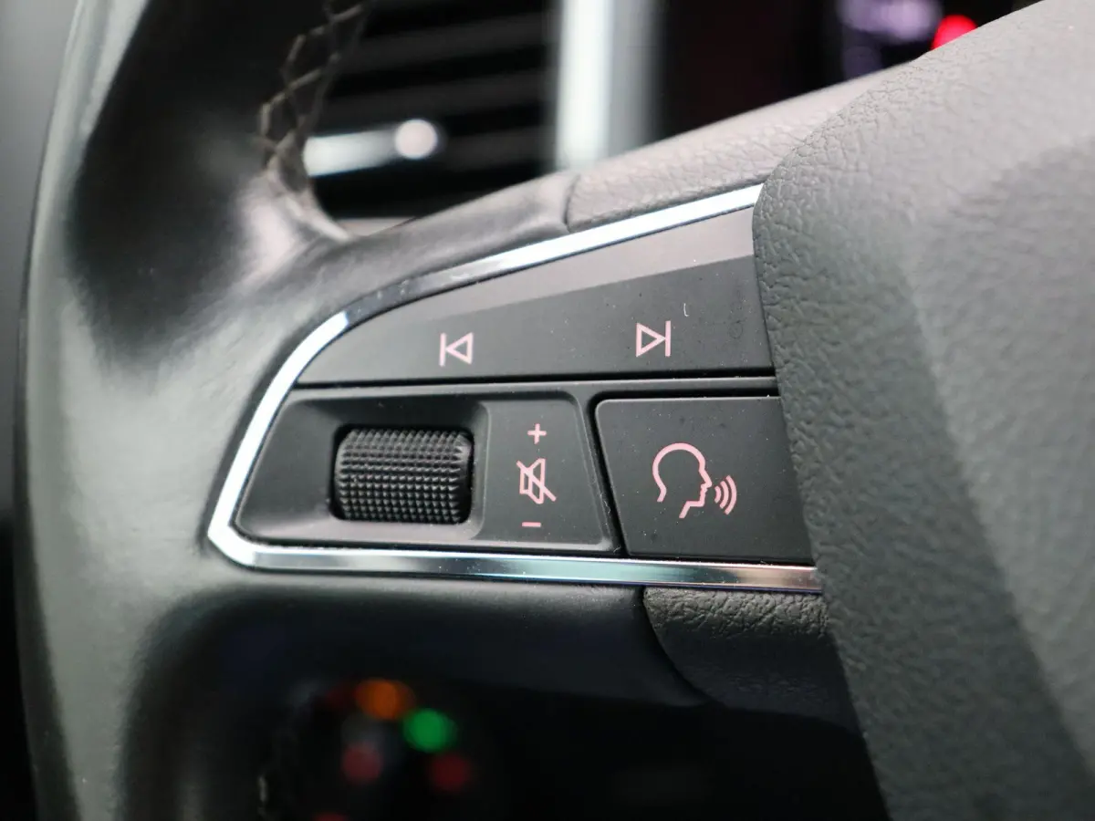 1.0 EcoTSI Style Business Intense | Trekhaak | Led | Carplay | Climate control |