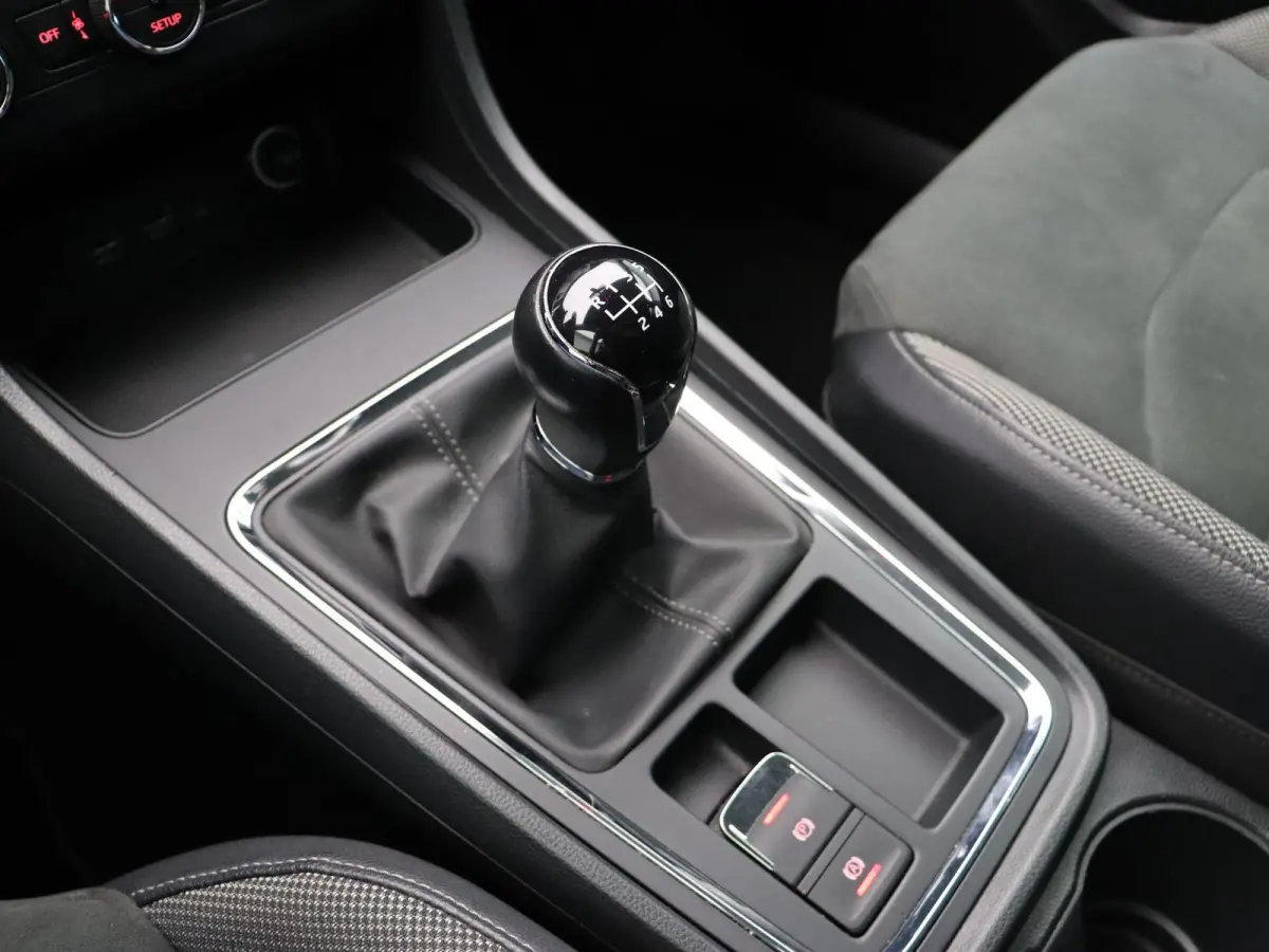 1.0 EcoTSI Style Business Intense | Trekhaak | Led | Carplay | Climate control |