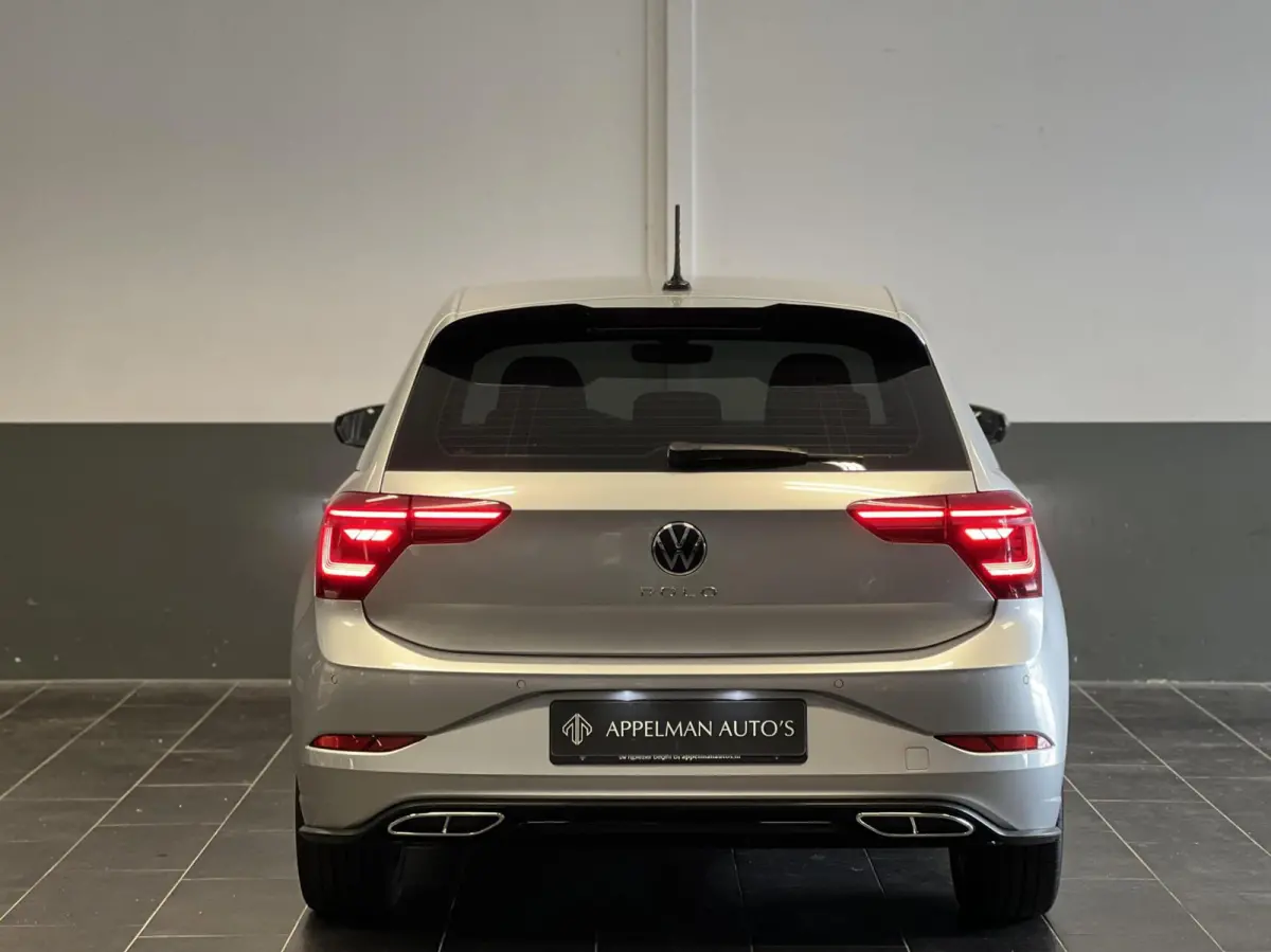 1.0 TSI R-Line|IQ Light|Dodehoek|Keyless|Virtual|Carplay|Sfeer|