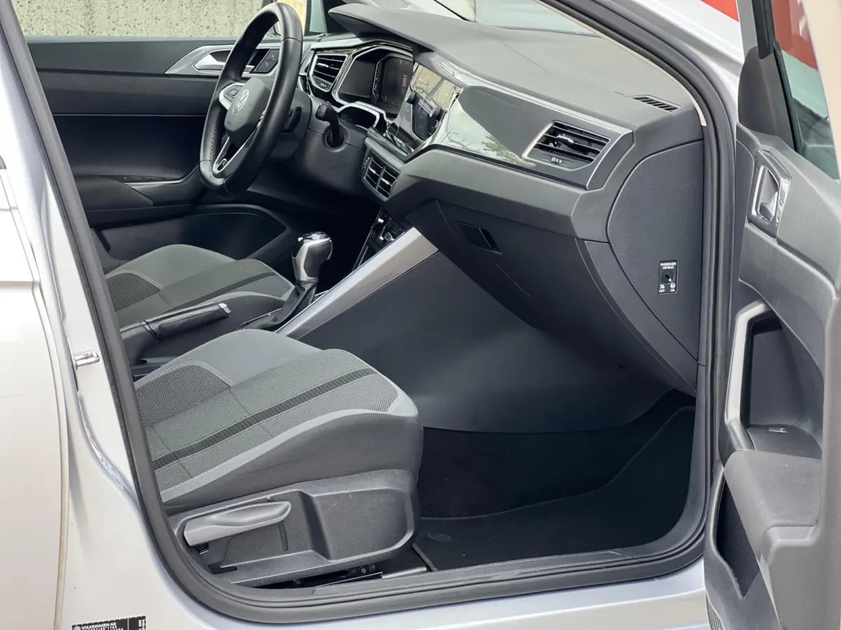 1.0 TSI R-Line|IQ Light|Dodehoek|Keyless|Virtual|Carplay|Sfeer|