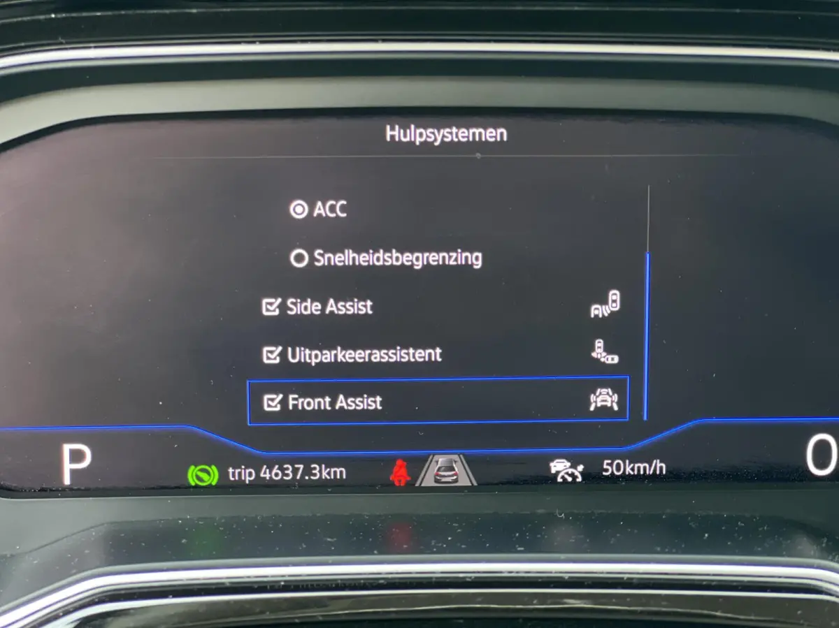 1.0 TSI R-Line|IQ Light|Dodehoek|Keyless|Virtual|Carplay|Sfeer|