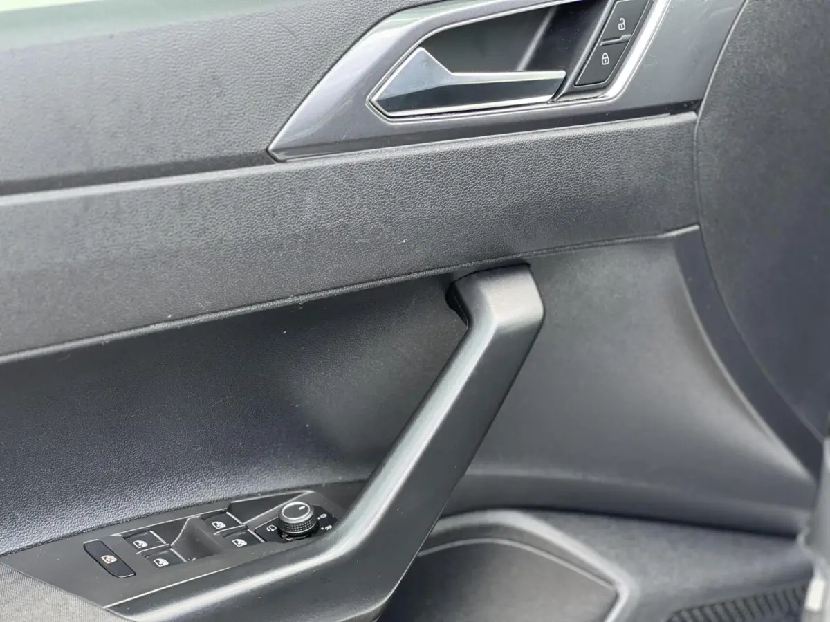 1.0 TSI R-Line|IQ Light|Dodehoek|Keyless|Virtual|Carplay|Sfeer|