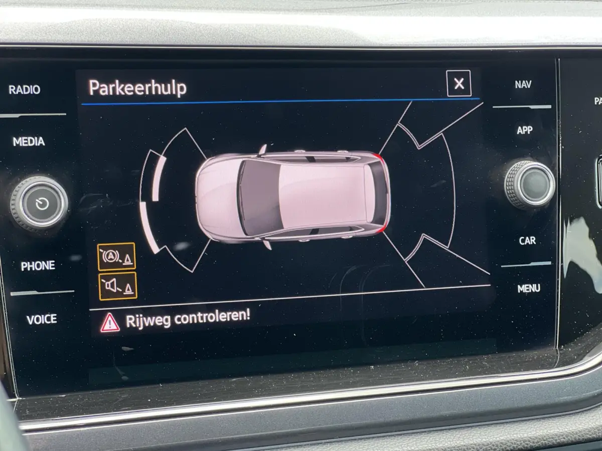 1.0 TSI R-Line|IQ Light|Dodehoek|Keyless|Virtual|Carplay|Sfeer|