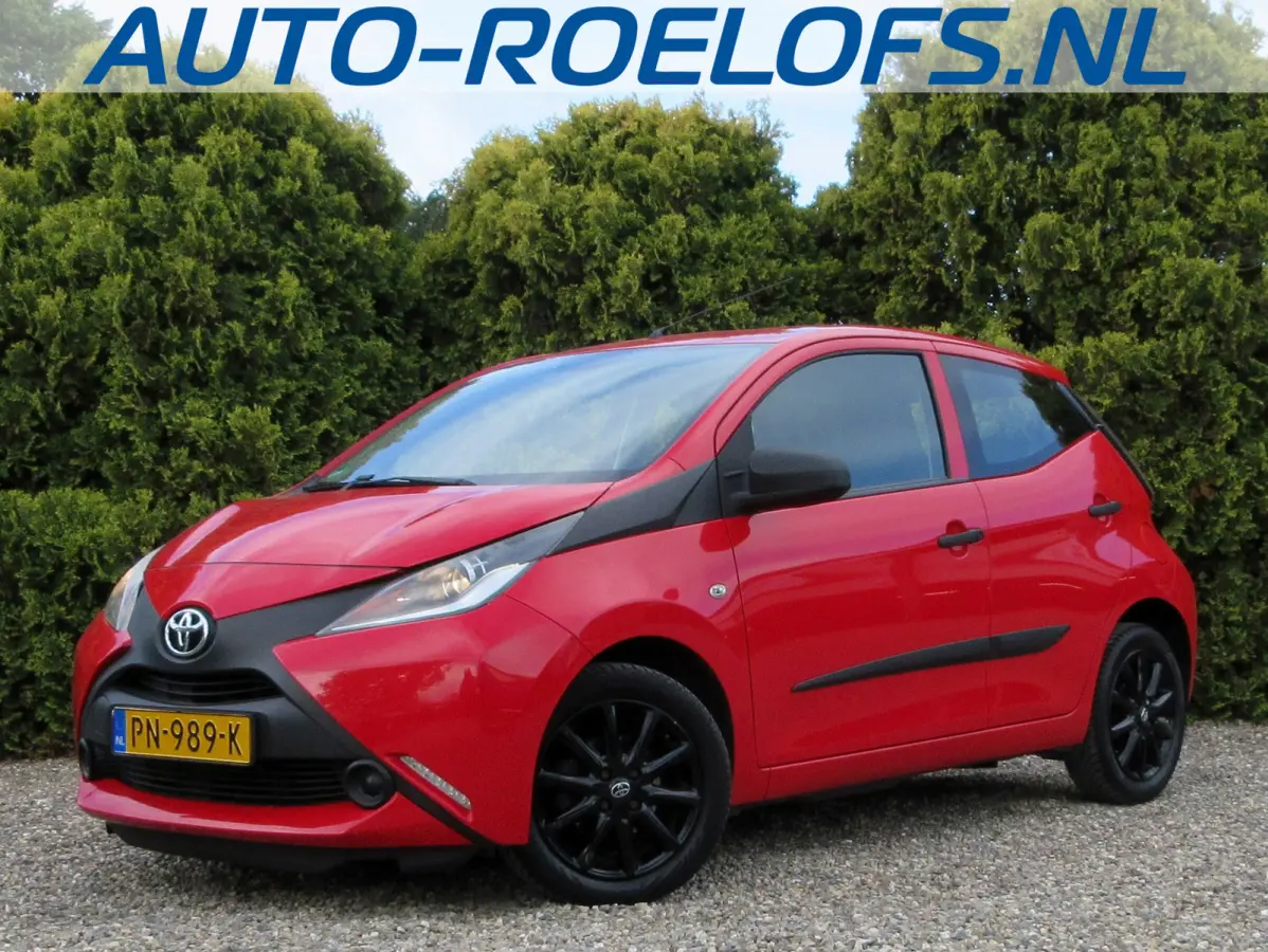 1.0 VVT-i x-now 5-drs * Airco * Lm velgen *