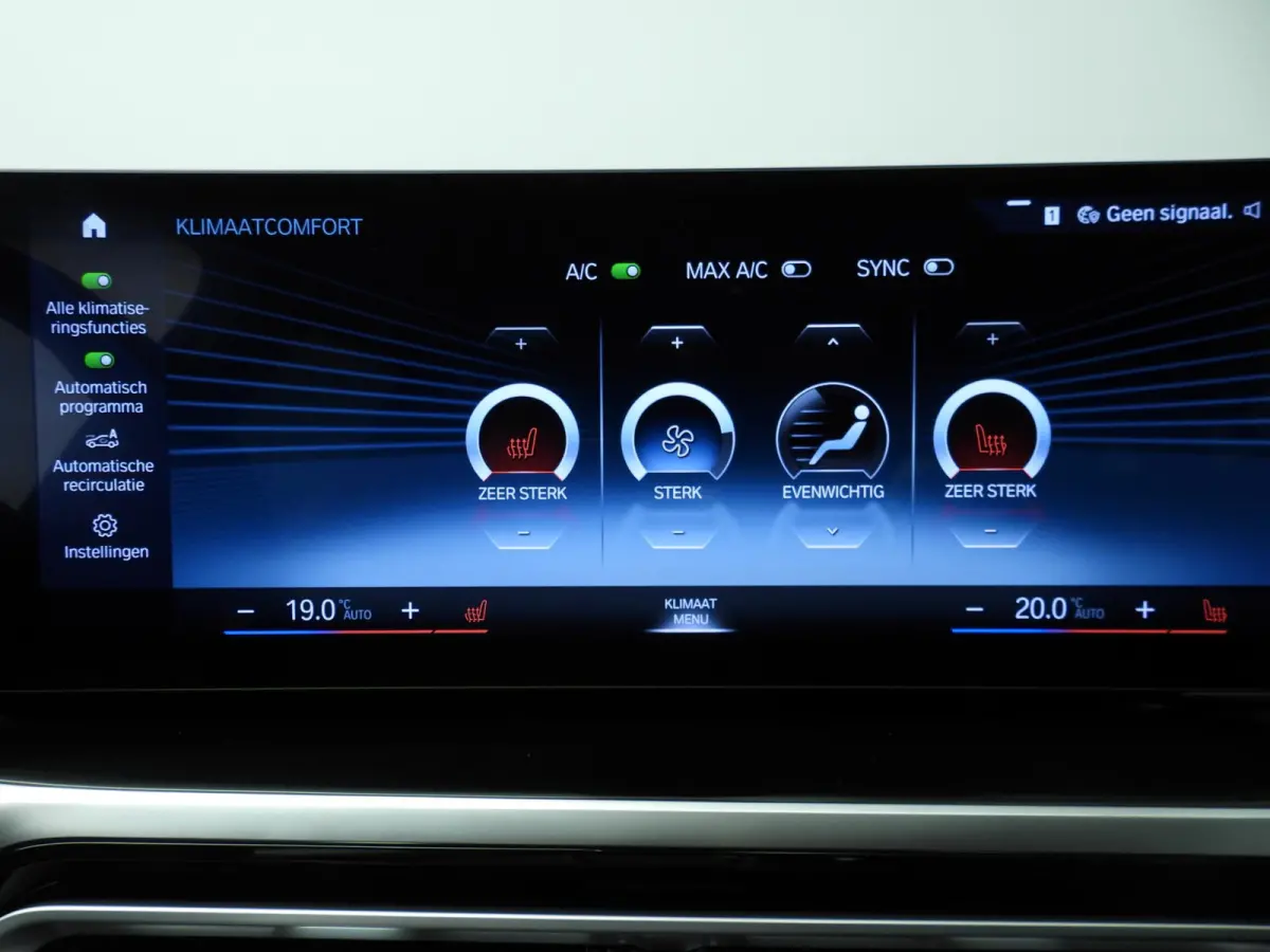 320e | LED | Leder | Navigatie | Sportstoelen | Elektr. zetels | Keyles go | DAB | Hifi speakers | Alu 17 inch