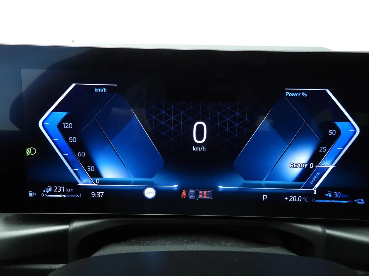 320e | LED | Leder | Navigatie | Sportstoelen | Elektr. zetels | Keyles go | DAB | Hifi speakers | Alu 17 inch