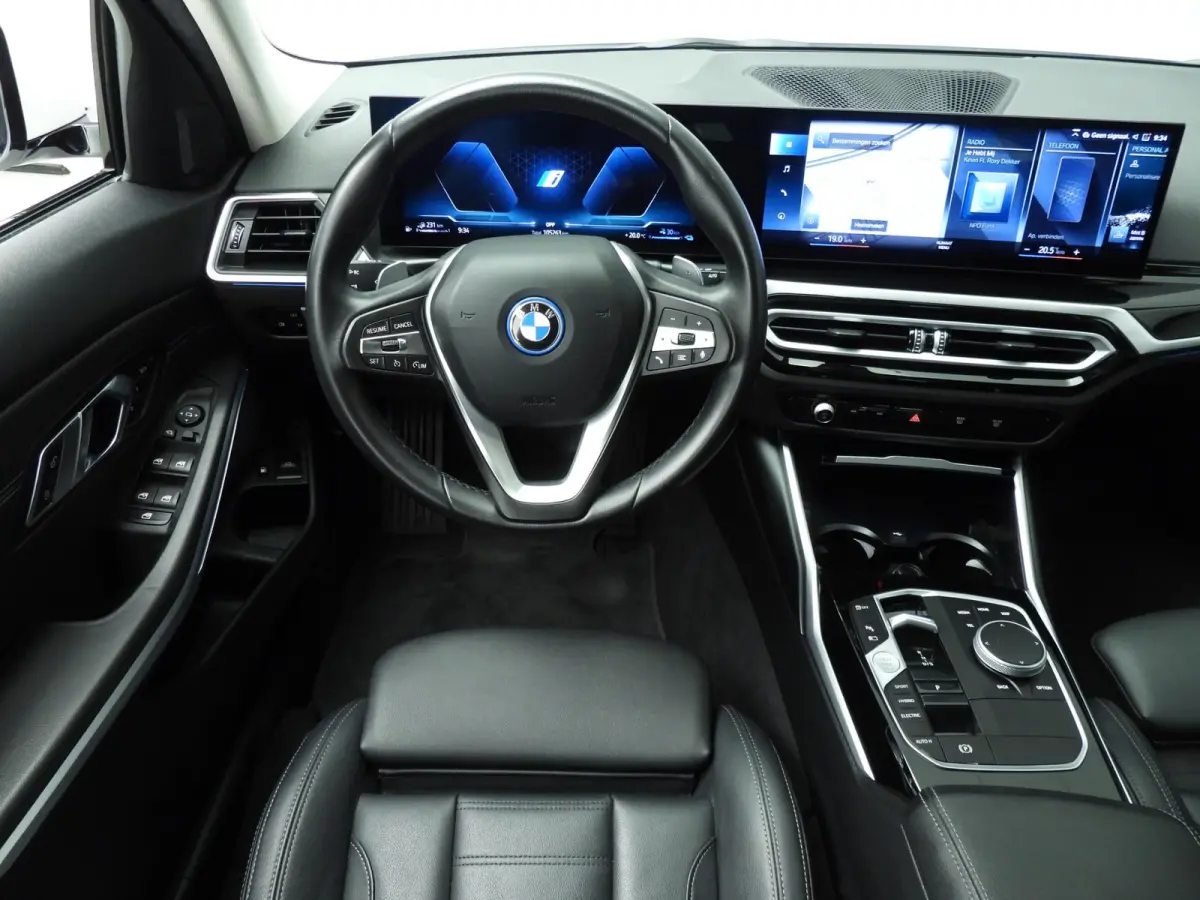 320e | LED | Leder | Navigatie | Sportstoelen | Elektr. zetels | Keyles go | DAB | Hifi speakers | Alu 17 inch