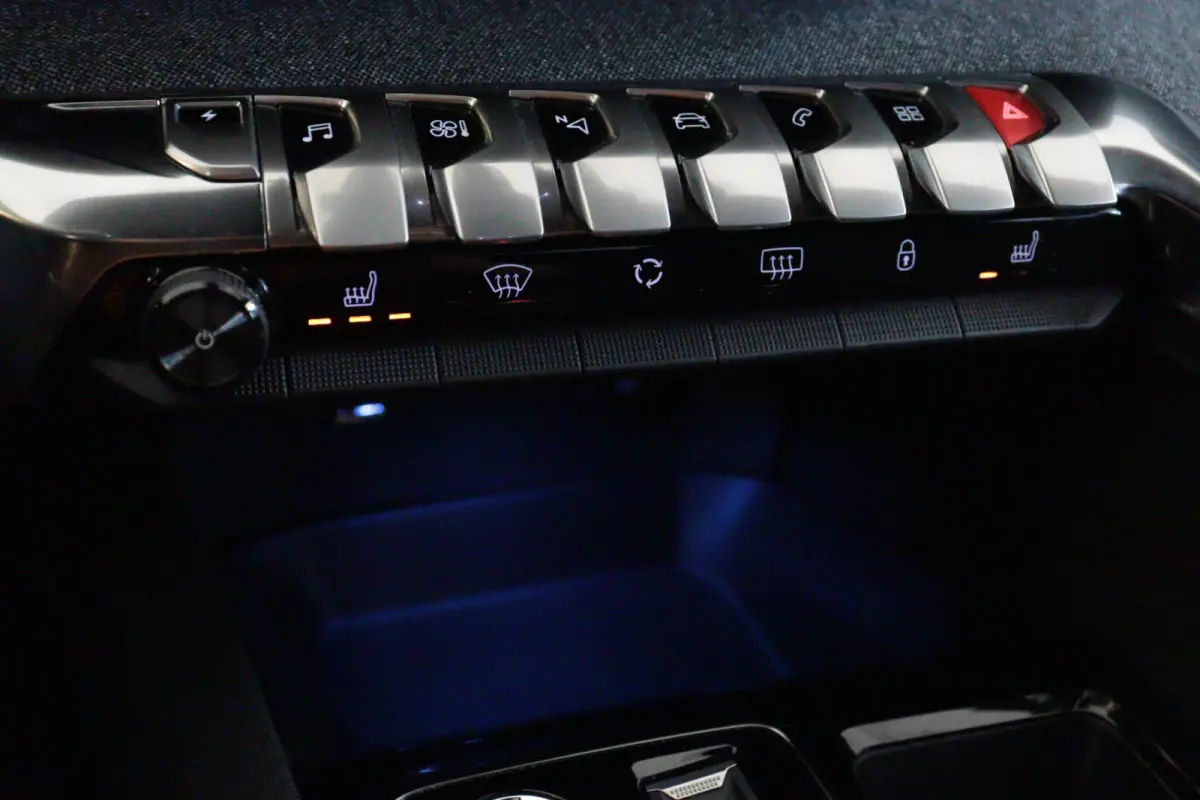 1.6 HYbrid 225 Allure Pack Business | NAVI / APPCONNECT | CAMERA + PDC | STOELVERW | ADAP CRUISE | LANE-KEEPING / WARNING |