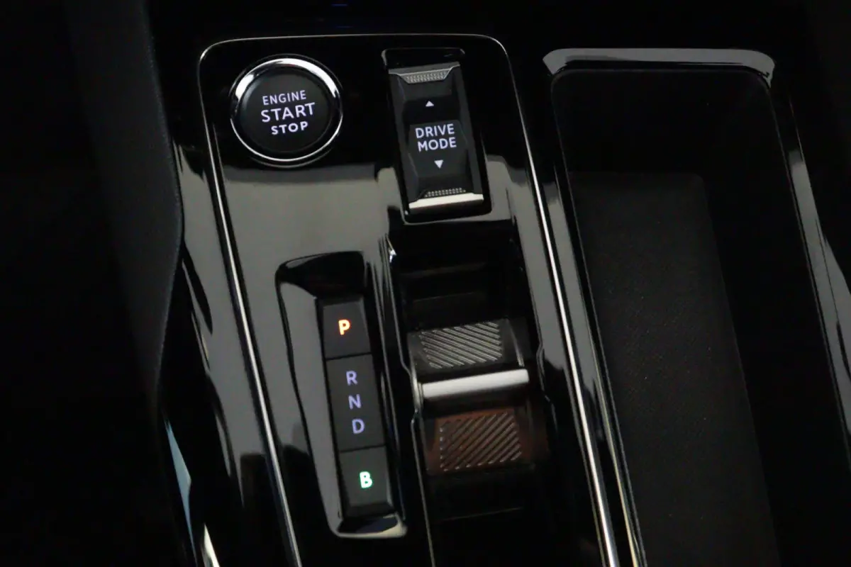 1.6 HYbrid 225 Allure Pack Business | NAVI / APPCONNECT | CAMERA + PDC | STOELVERW | ADAP CRUISE | LANE-KEEPING / WARNING |