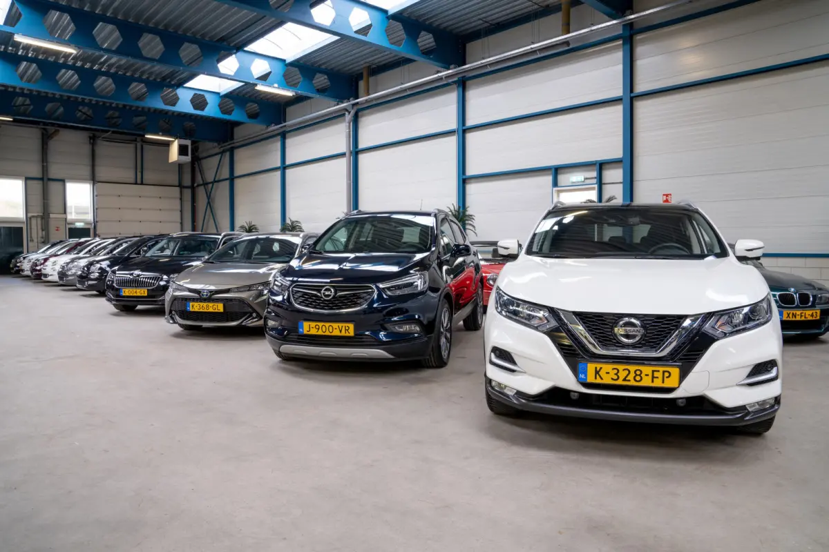 1.6 HYbrid 225 Allure Pack Business | NAVI / APPCONNECT | CAMERA + PDC | STOELVERW | ADAP CRUISE | LANE-KEEPING / WARNING |