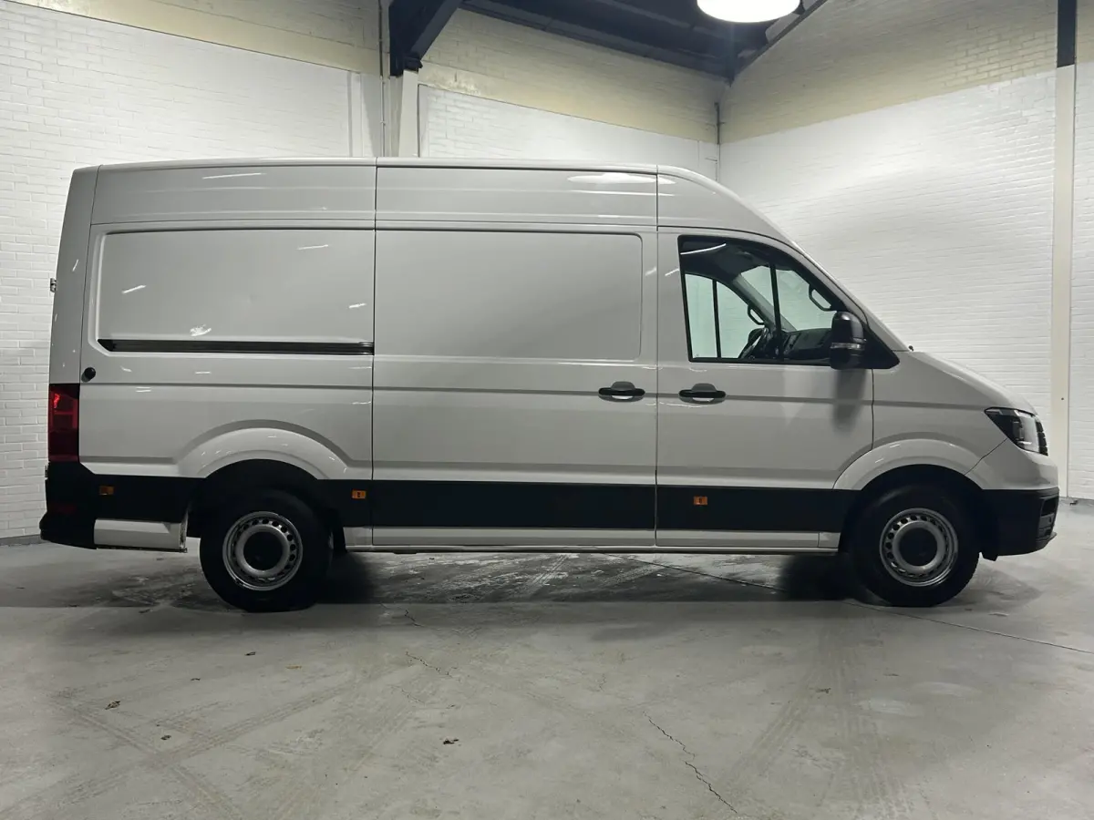 2.0 TDI 140 pk L3H3 Navi, Camera, Cruise Control Airco, Laadruimte Pakket, PDC V+A, Geveerde Stoel, 3-Zits