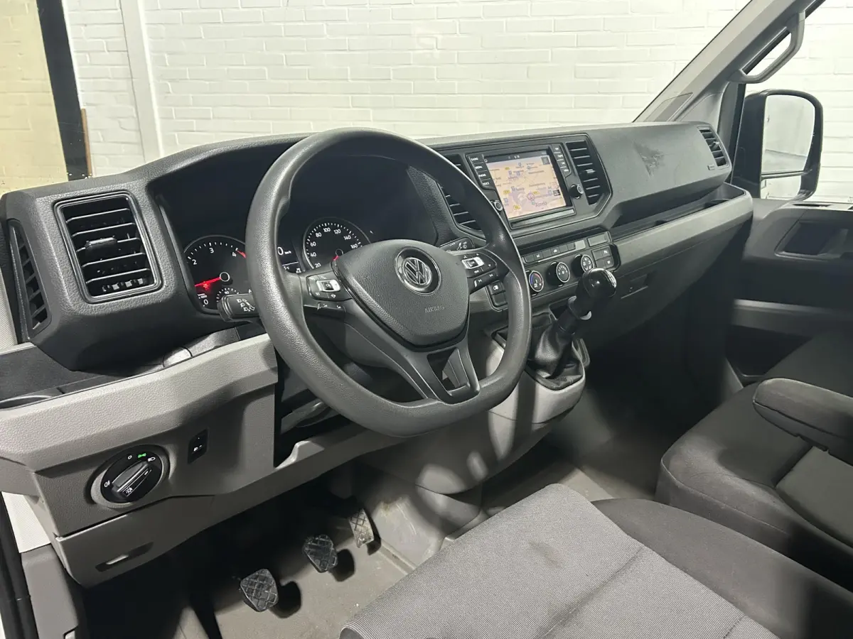 2.0 TDI 140 pk L3H3 Navi, Camera, Cruise Control Airco, Laadruimte Pakket, PDC V+A, Geveerde Stoel, 3-Zits