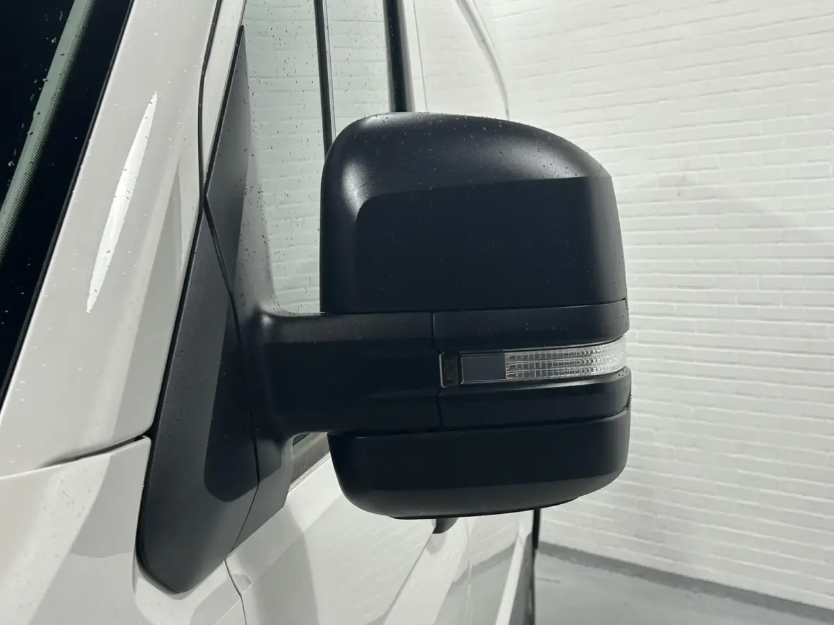 2.0 TDI 140 pk L3H3 Navi, Camera, Cruise Control Airco, Laadruimte Pakket, PDC V+A, Geveerde Stoel, 3-Zits