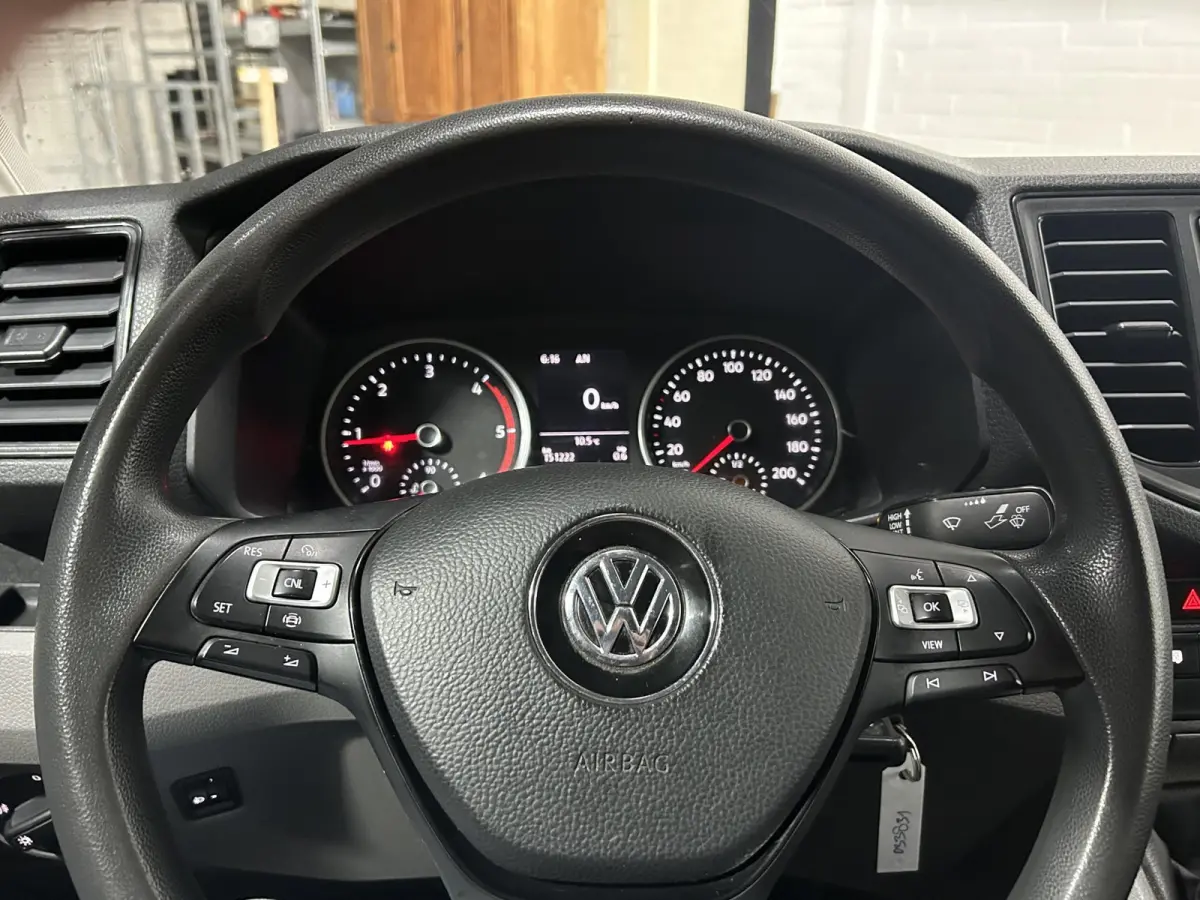 2.0 TDI 140 pk L3H3 Navi, Camera, Cruise Control Airco, Laadruimte Pakket, PDC V+A, Geveerde Stoel, 3-Zits