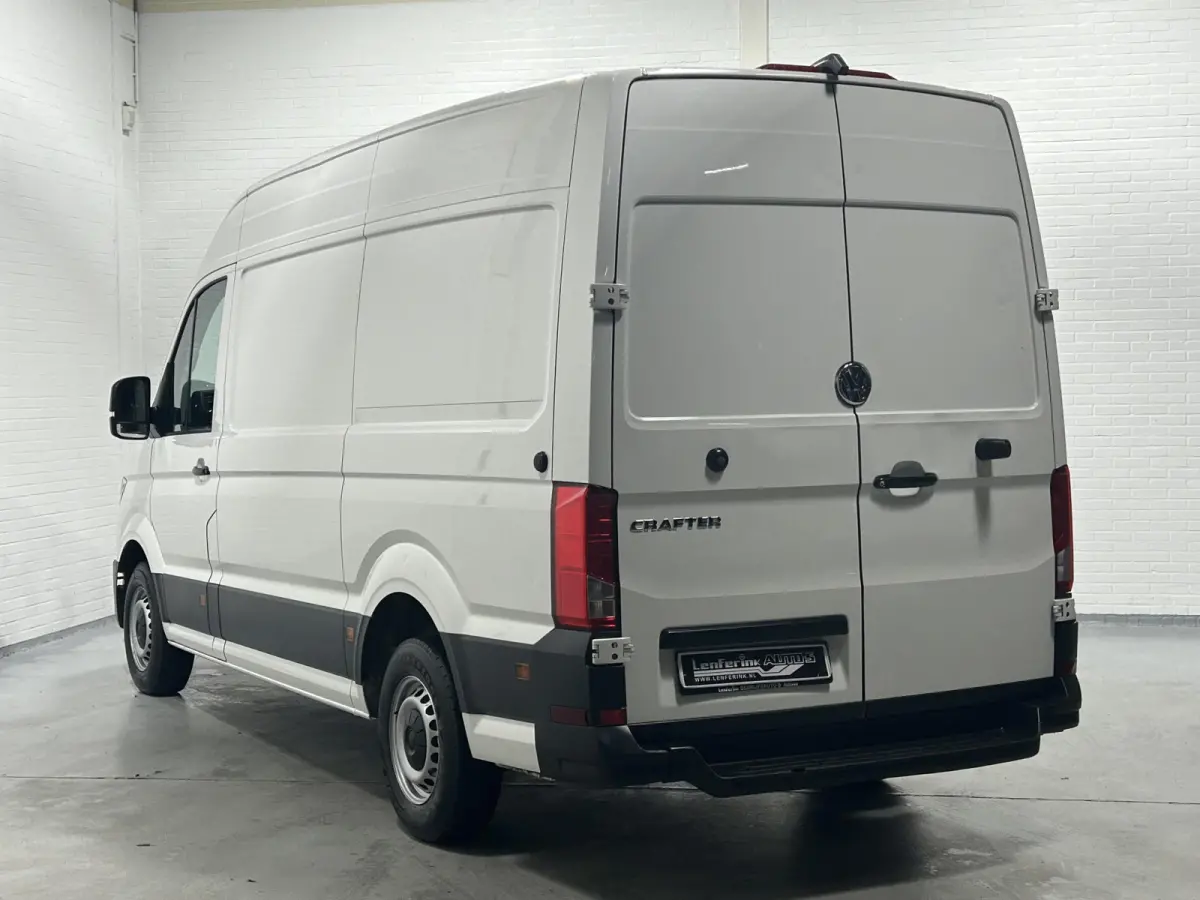 2.0 TDI 140 pk L3H3 Navi, Camera, Cruise Control Airco, Laadruimte Pakket, PDC V+A, Geveerde Stoel, 3-Zits